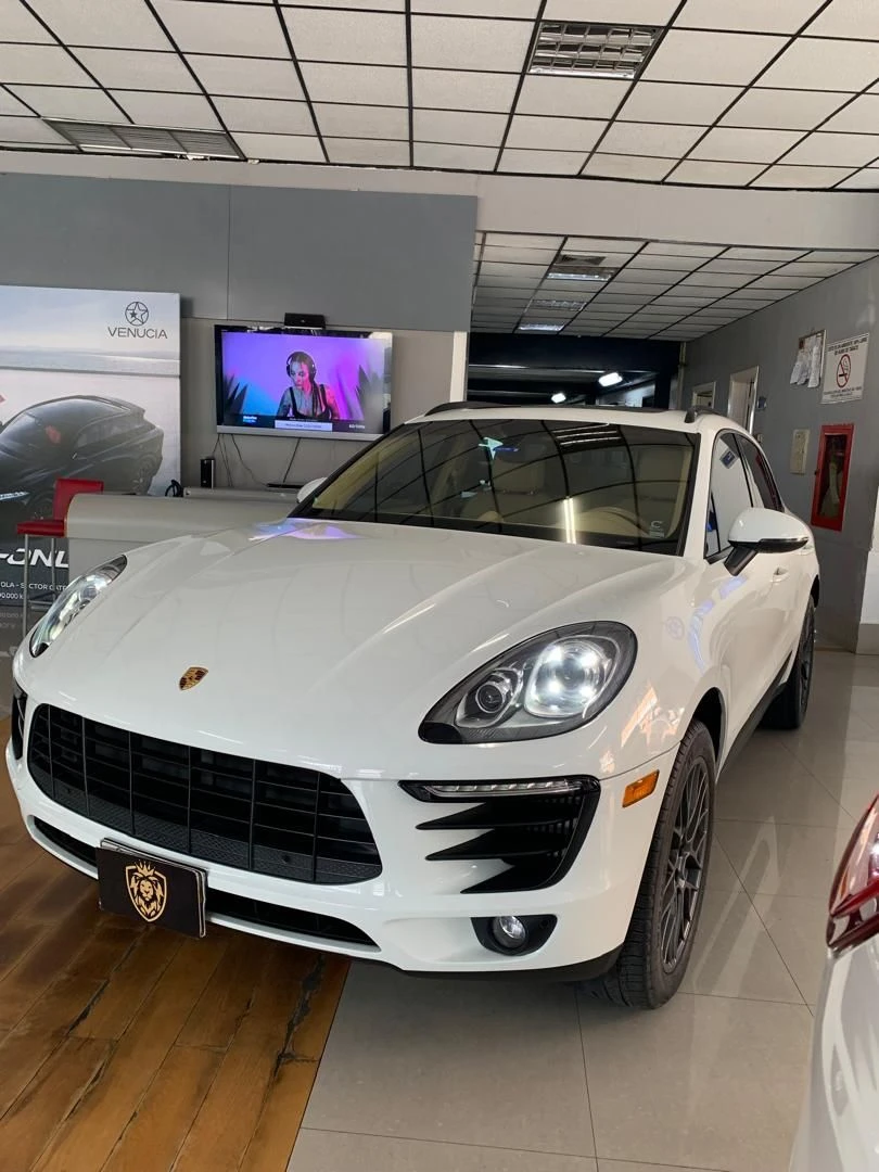 2015 Porsche Macan Spork