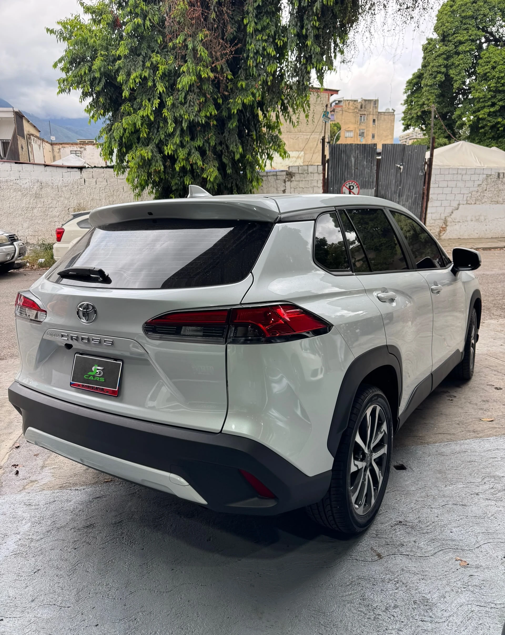 2025 Toyota Corolla Cross Élite — foto 2