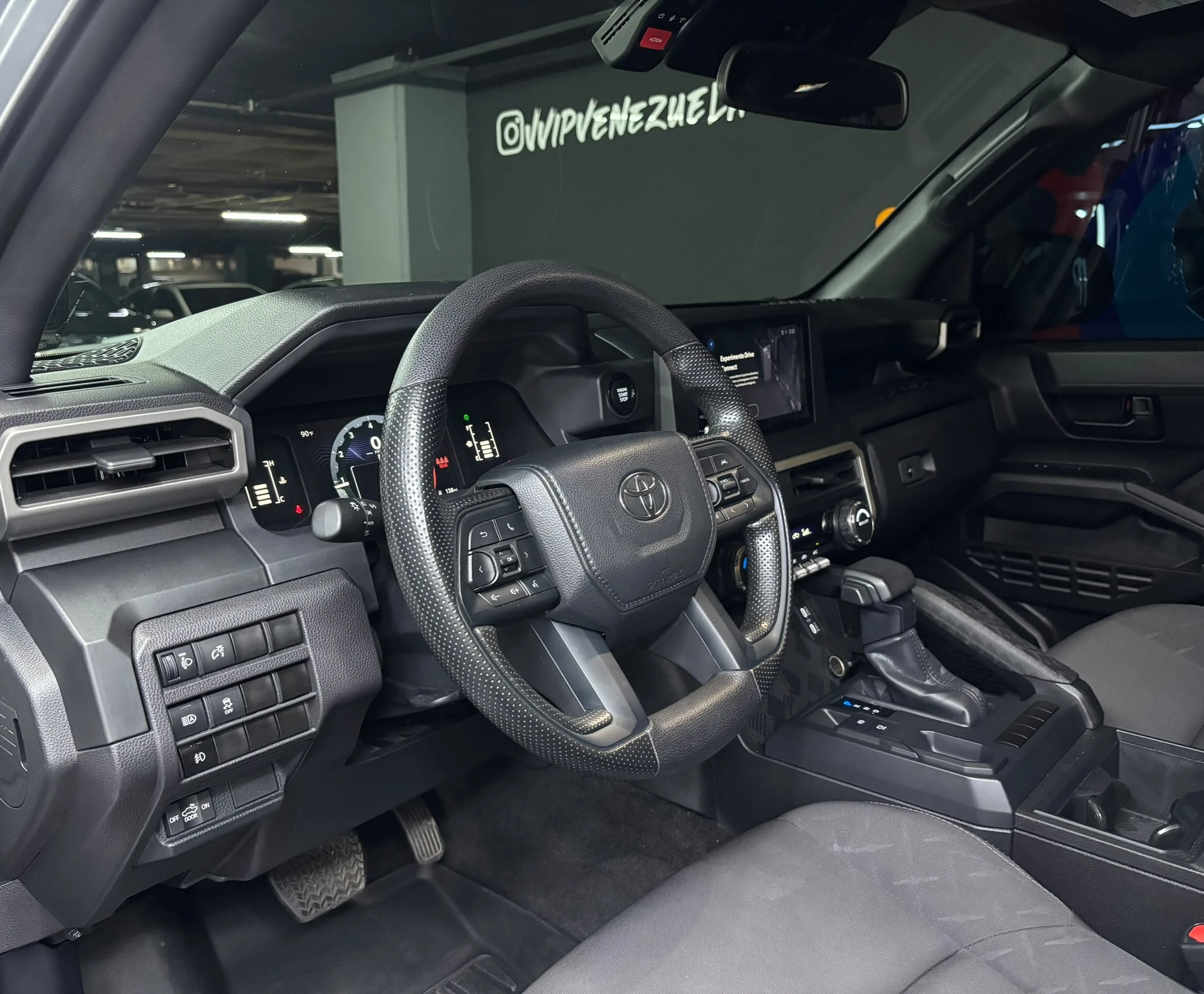 2024 Toyota Tacoma TRD SPORT — foto 7