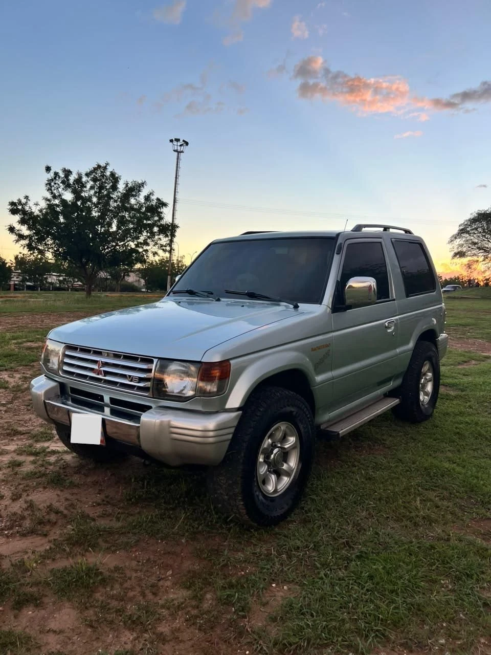 2008 Mitsubishi Montero Glx