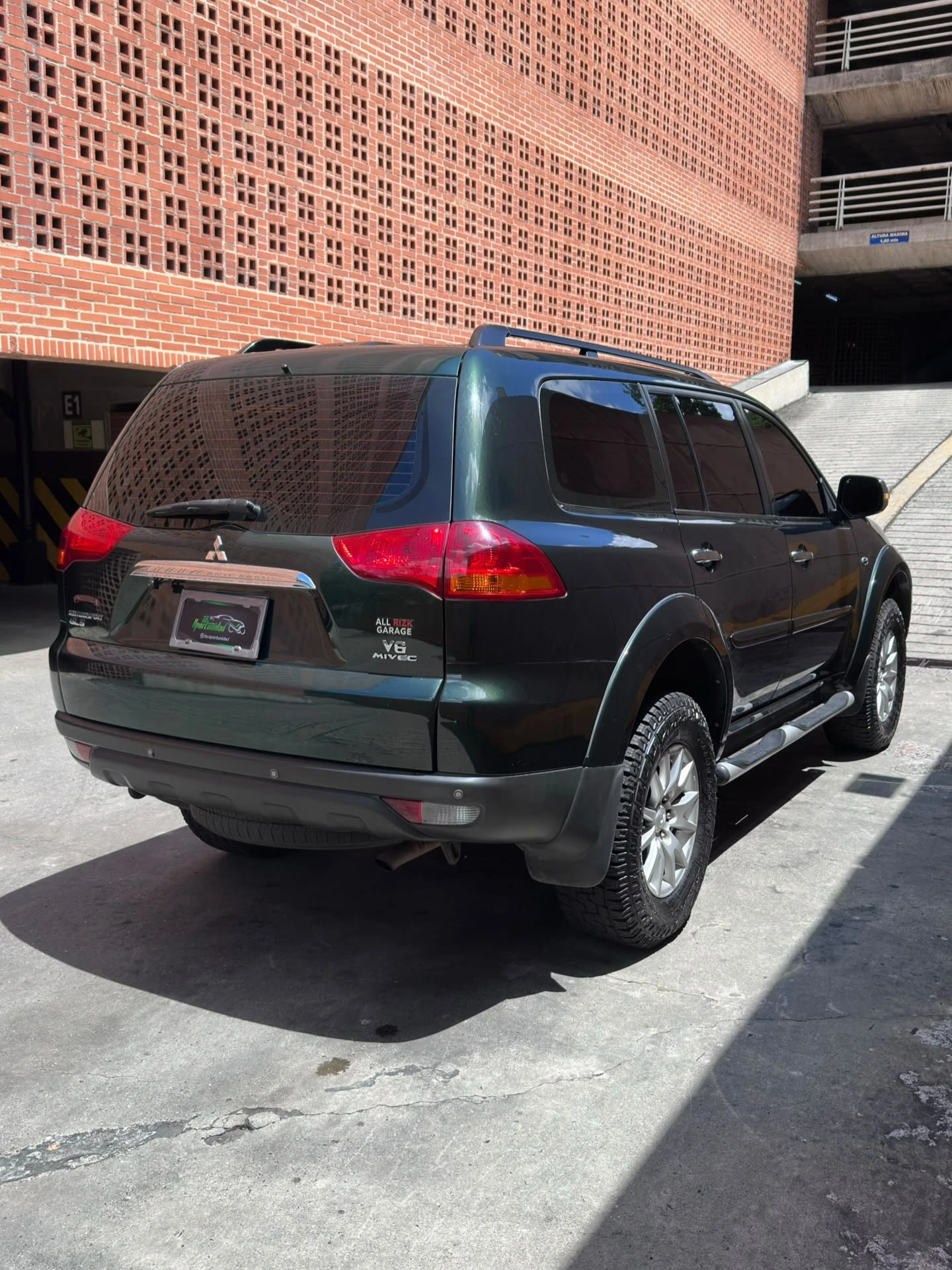 2014 Mitsubishi Montero Sport GLS — foto 2