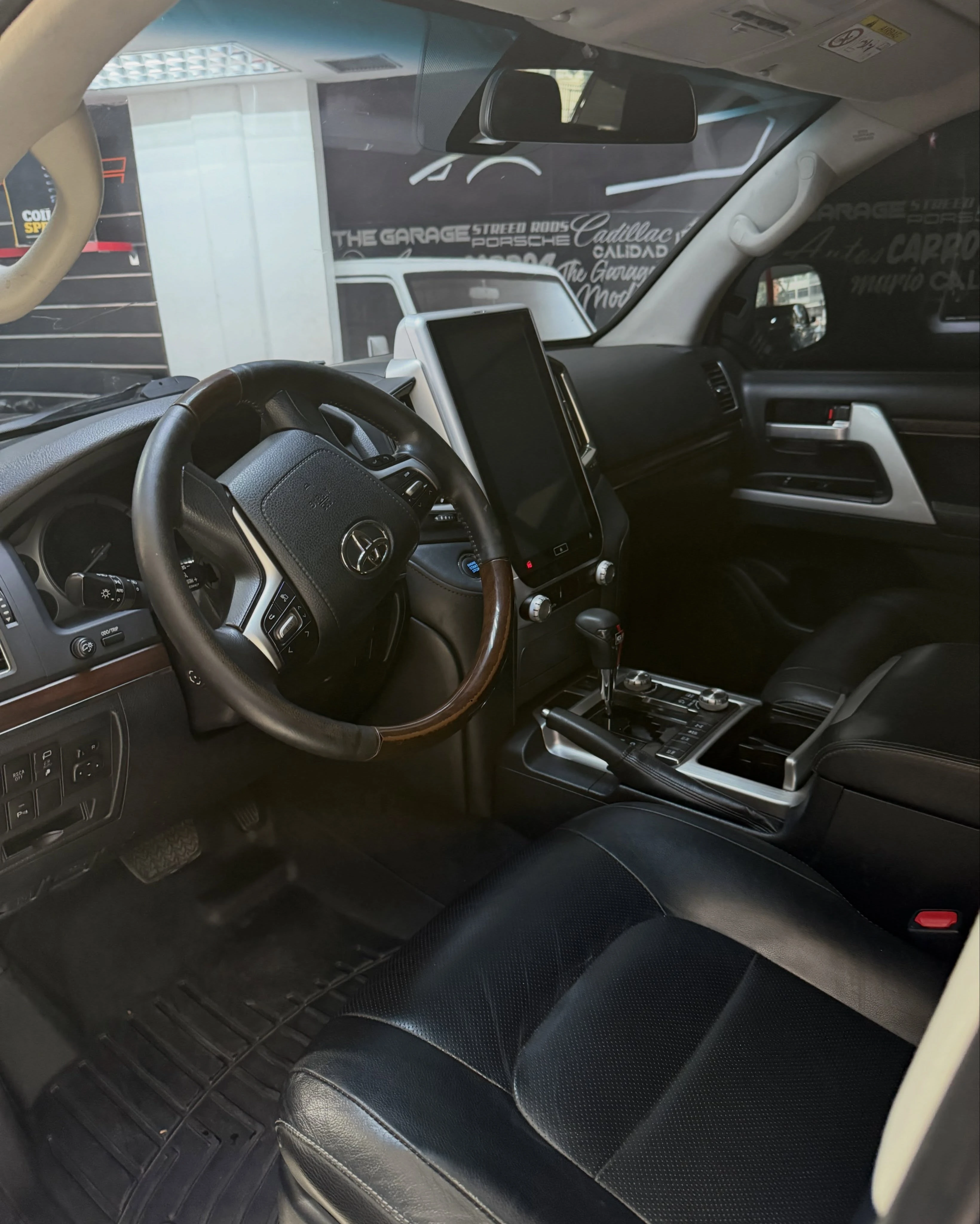 2019 Toyota Land Cruiser 200 V.x.r — foto 6