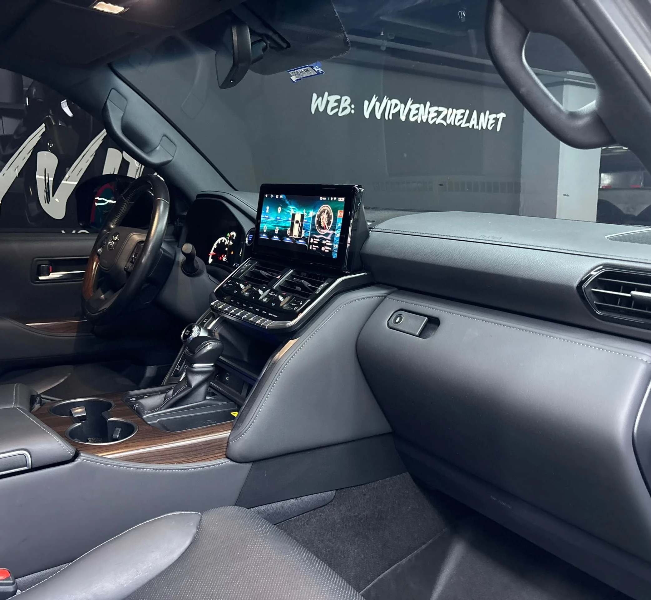2023 Toyota Land Cruiser LC300 — foto 8