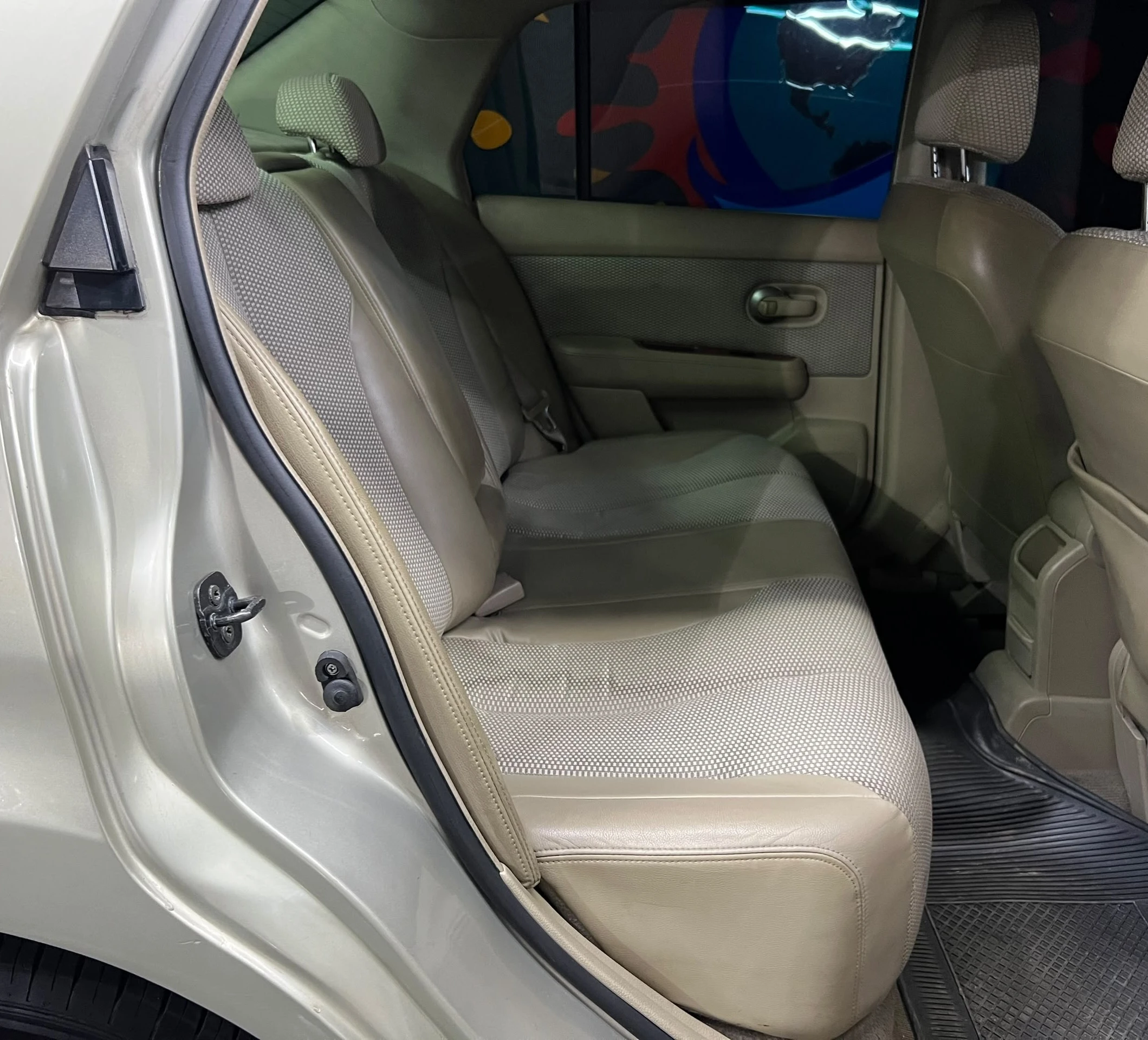 2007 Nissan Tiida — foto 10