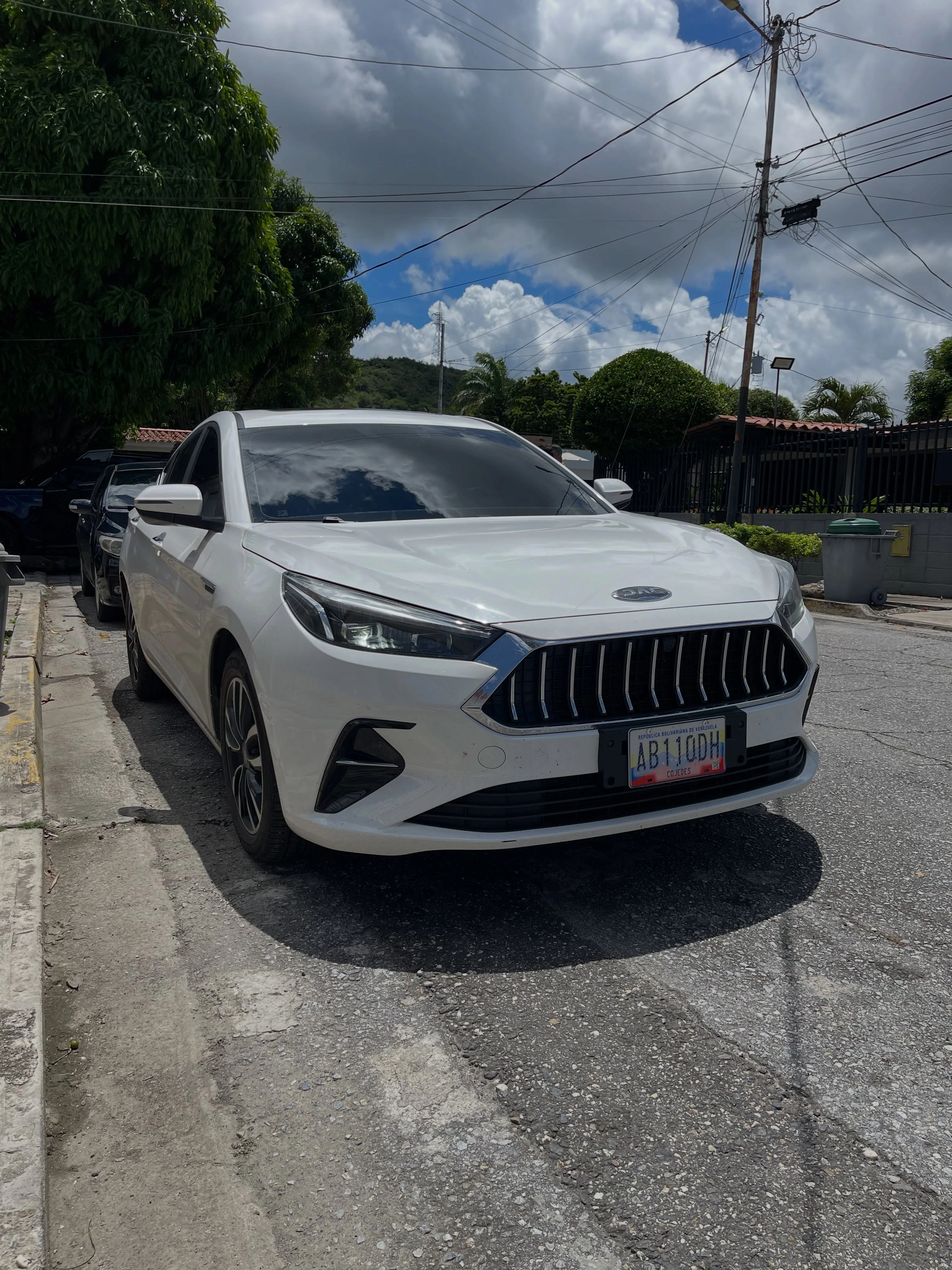 2025 JAC J7 — foto 2