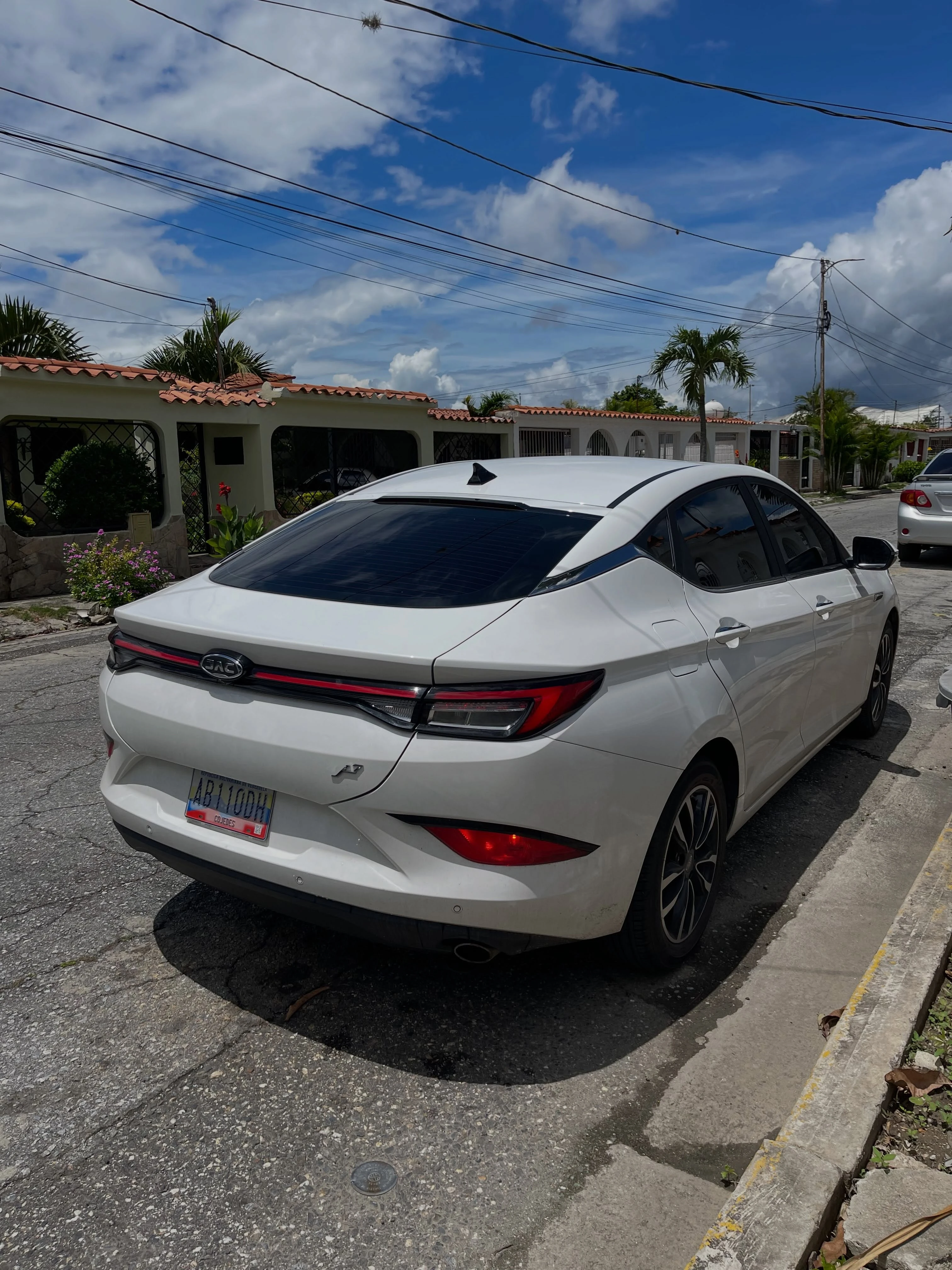 2025 JAC J7 — foto 3