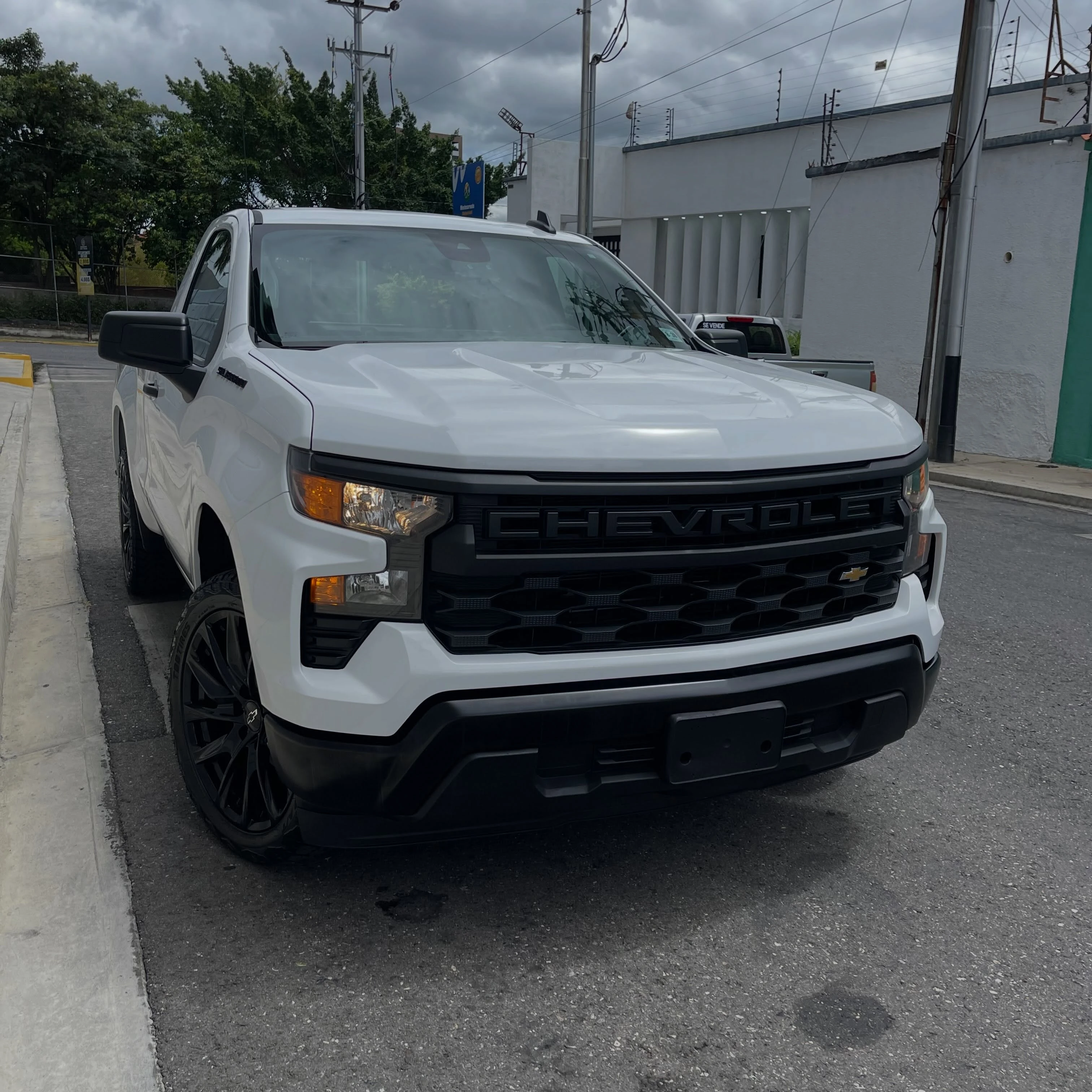 2023 Chevrolet Silverado — foto 3