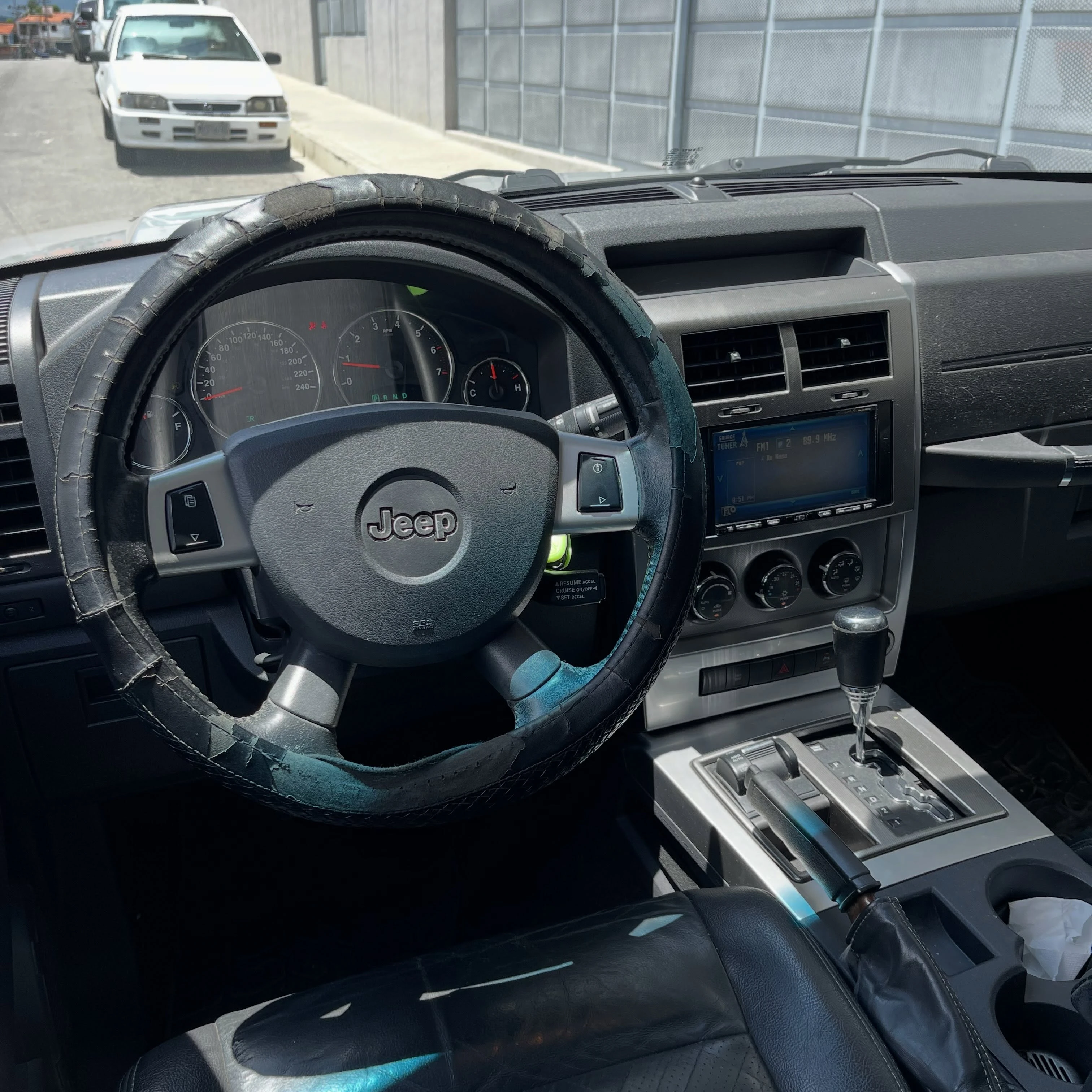 2009 Jeep Cherokee Limited — foto 11