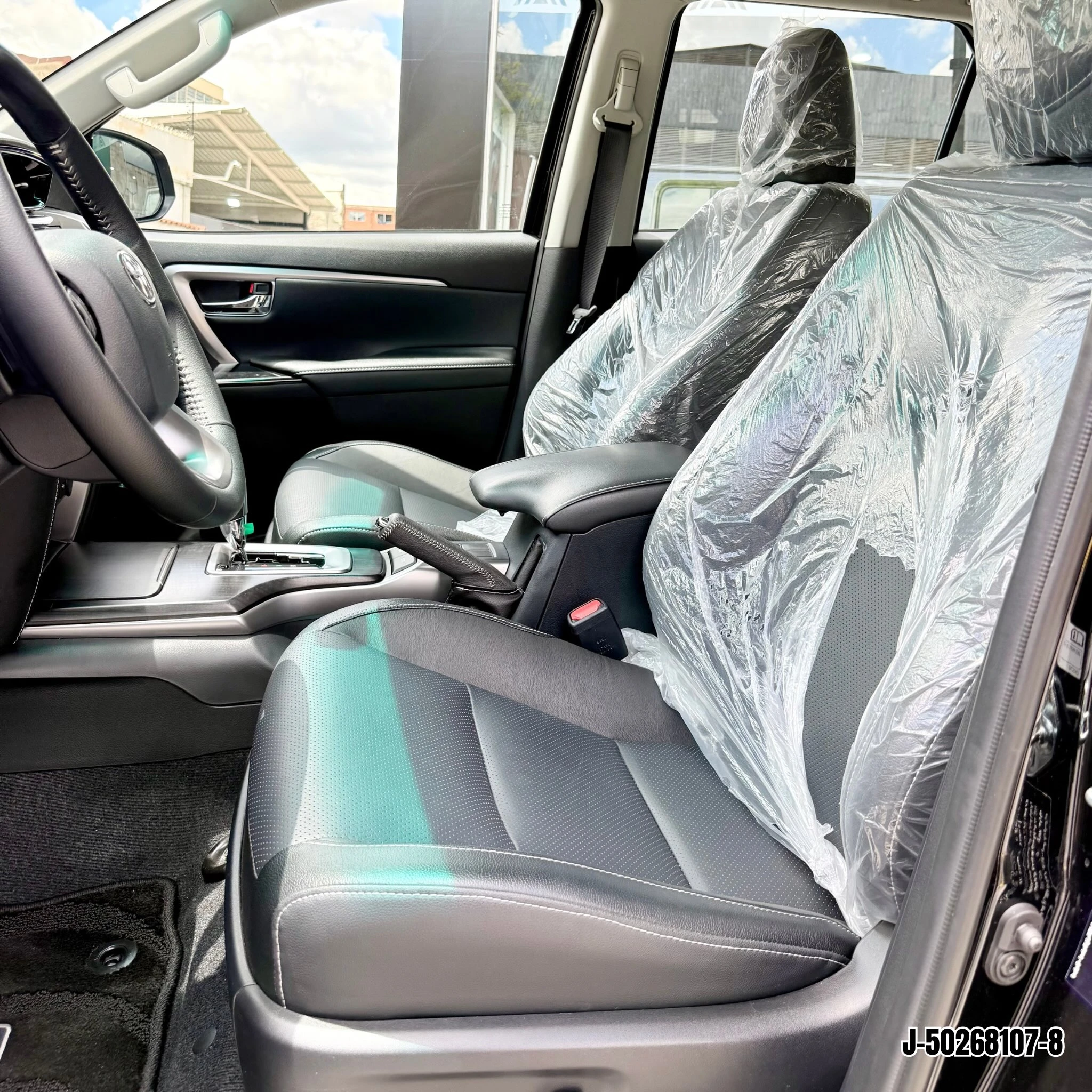 2025 Toyota Fortuner VX.R — foto 2