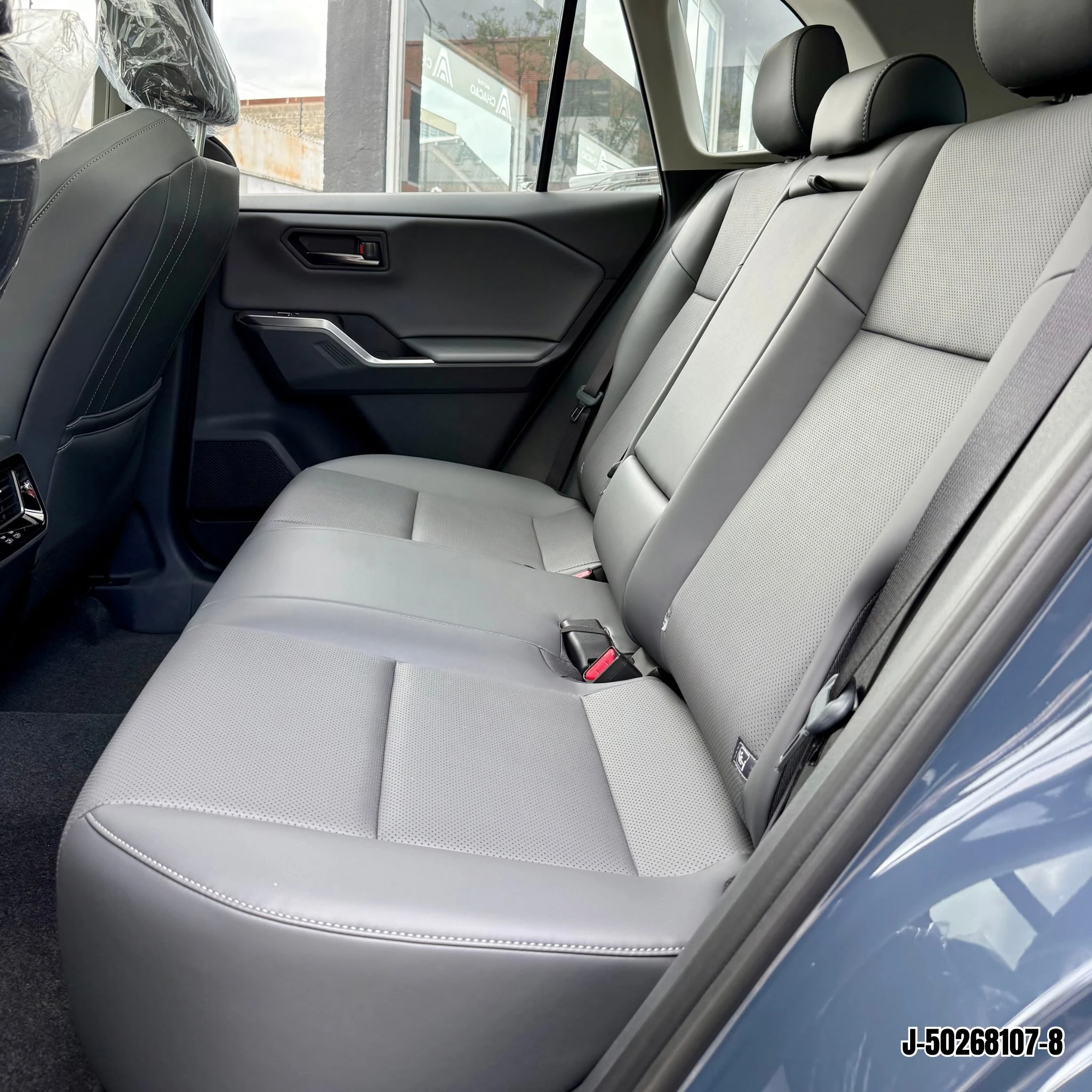 2026 Toyota RAV4 LUXURY PLUS — foto 3
