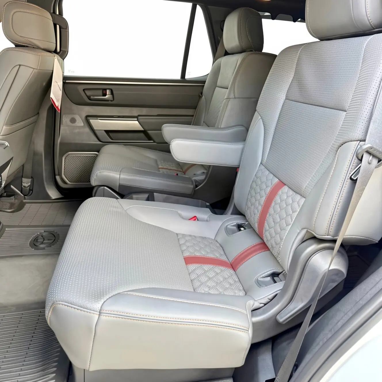 2026 Toyota Sequoia CAPSTONE I FORCÉ MAX — foto 3