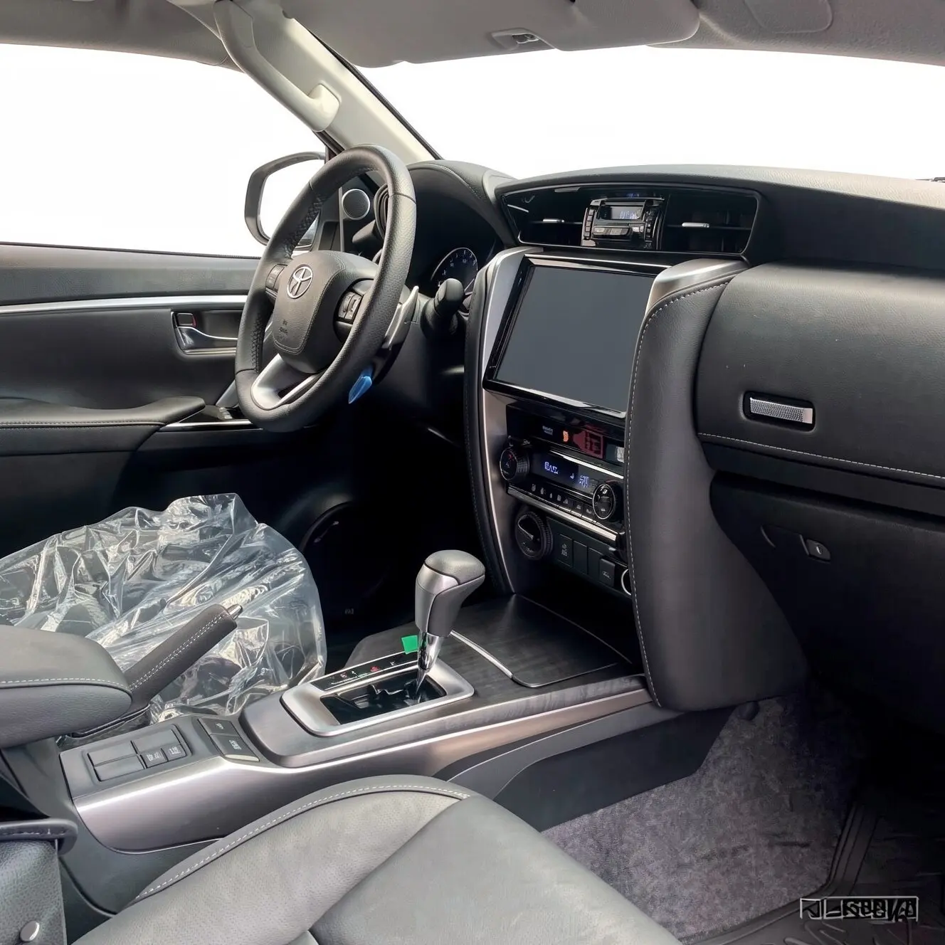 2026 Toyota Fortuner SW4 SRX — foto 5