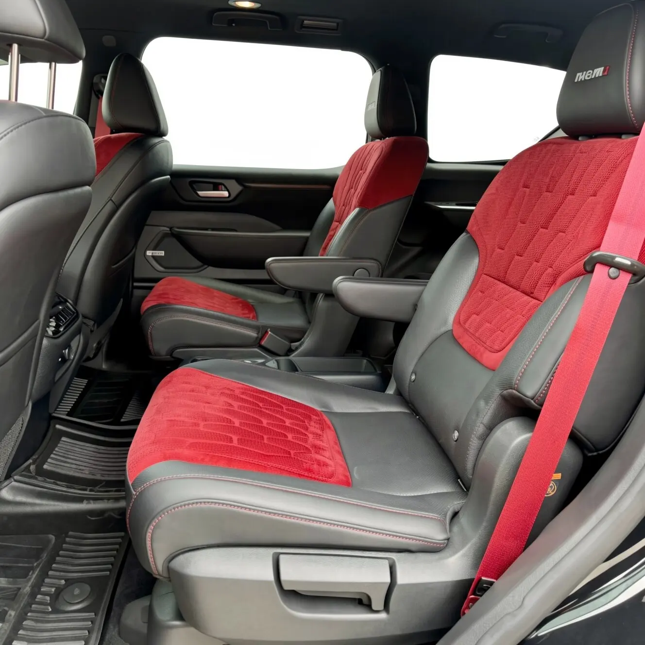 2026 Nissan Armada NISMO — foto 3