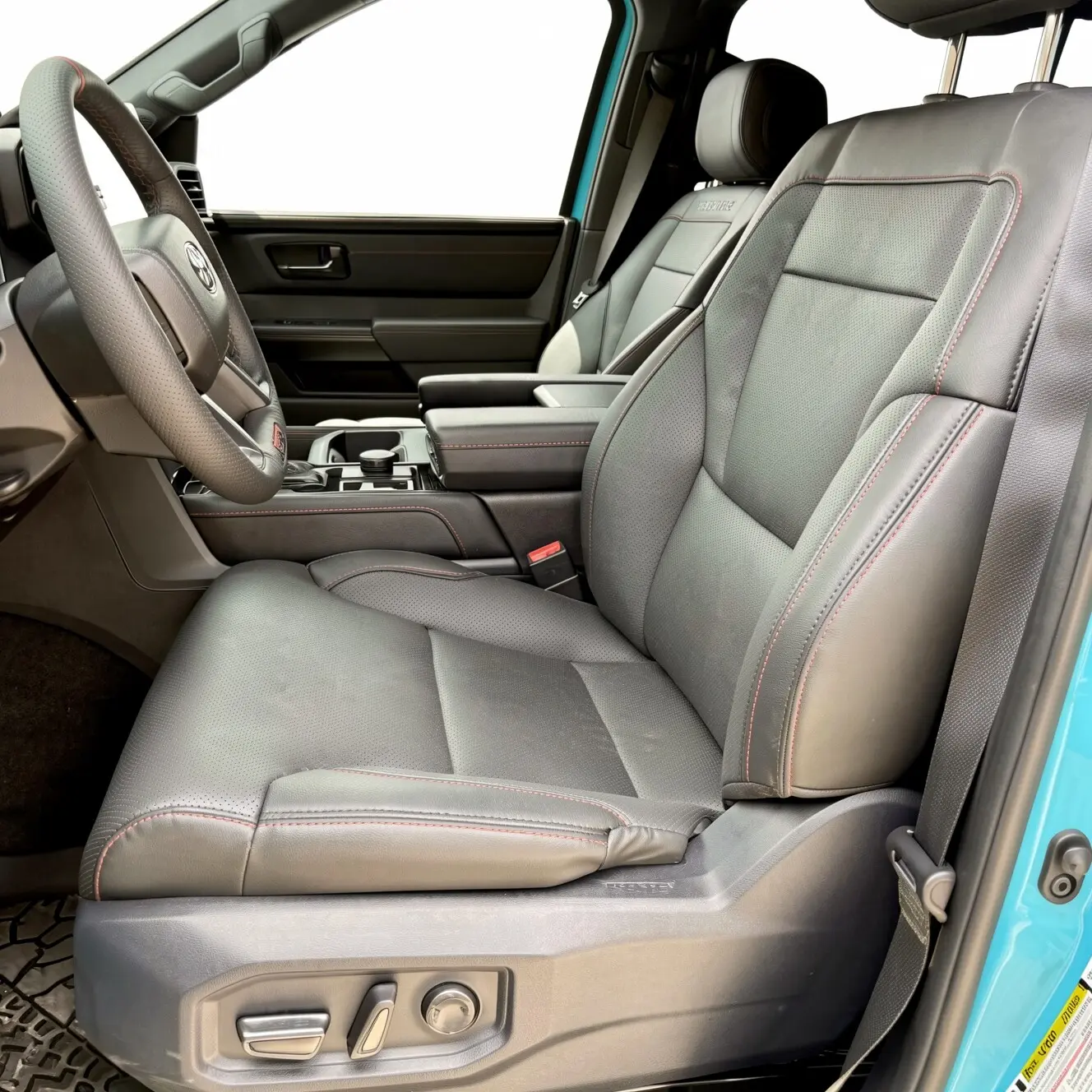 2026 Toyota Sequoia — foto 2