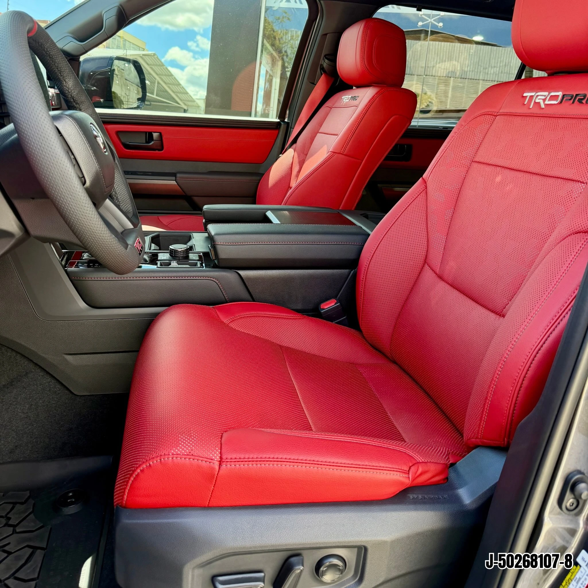 2026 Toyota Sequoia — foto 2