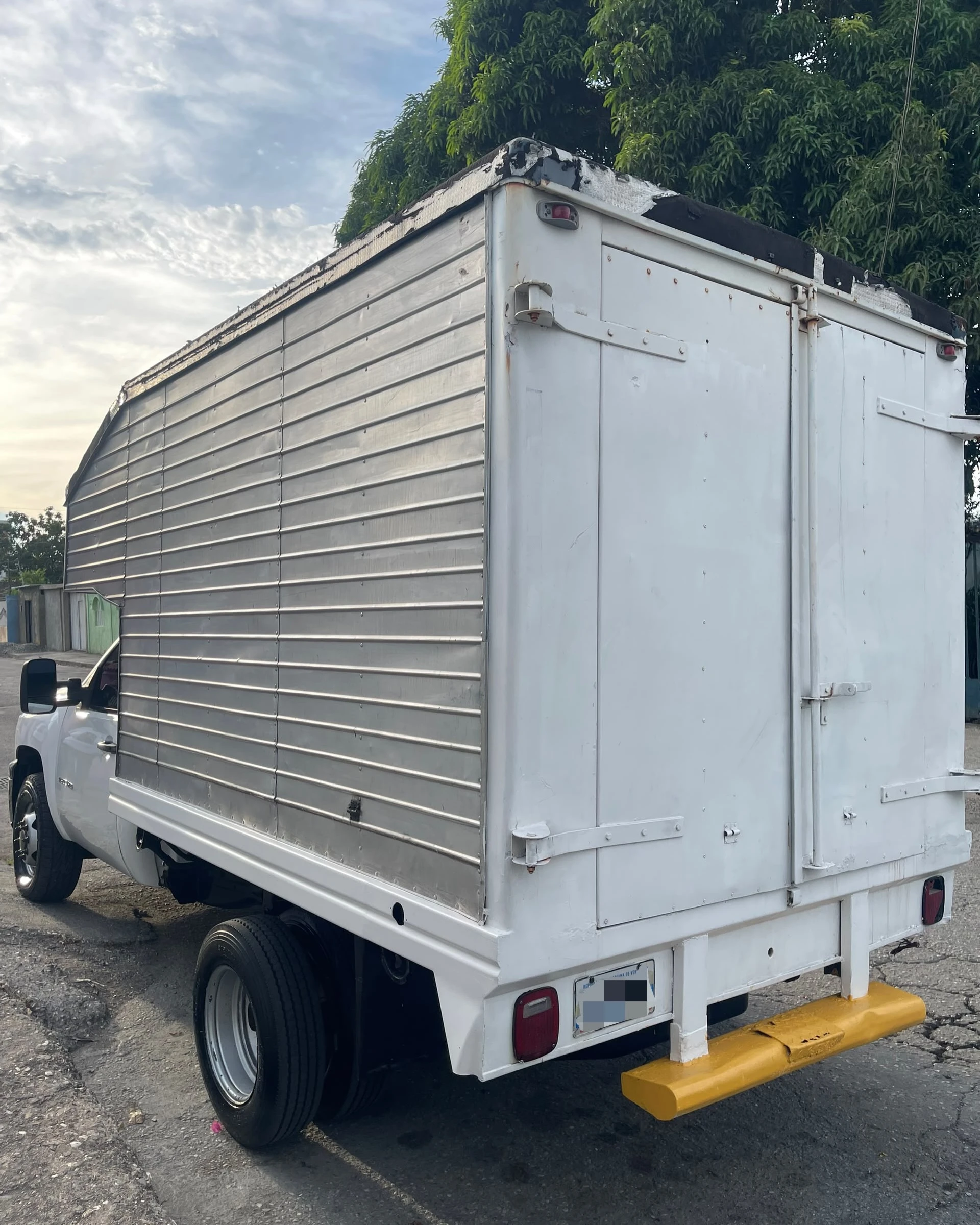 2011 Chevrolet 3500HD — foto 2