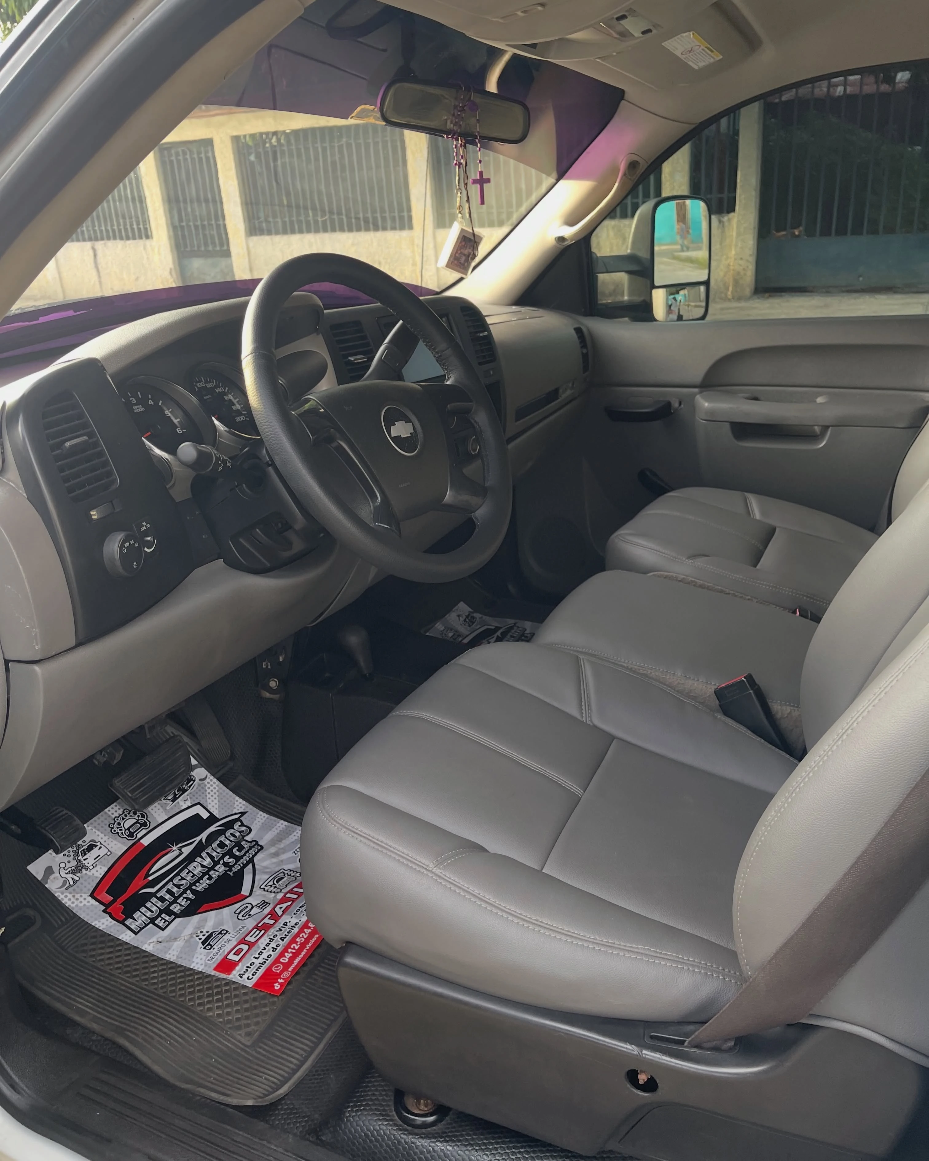 2011 Chevrolet 3500HD — foto 4