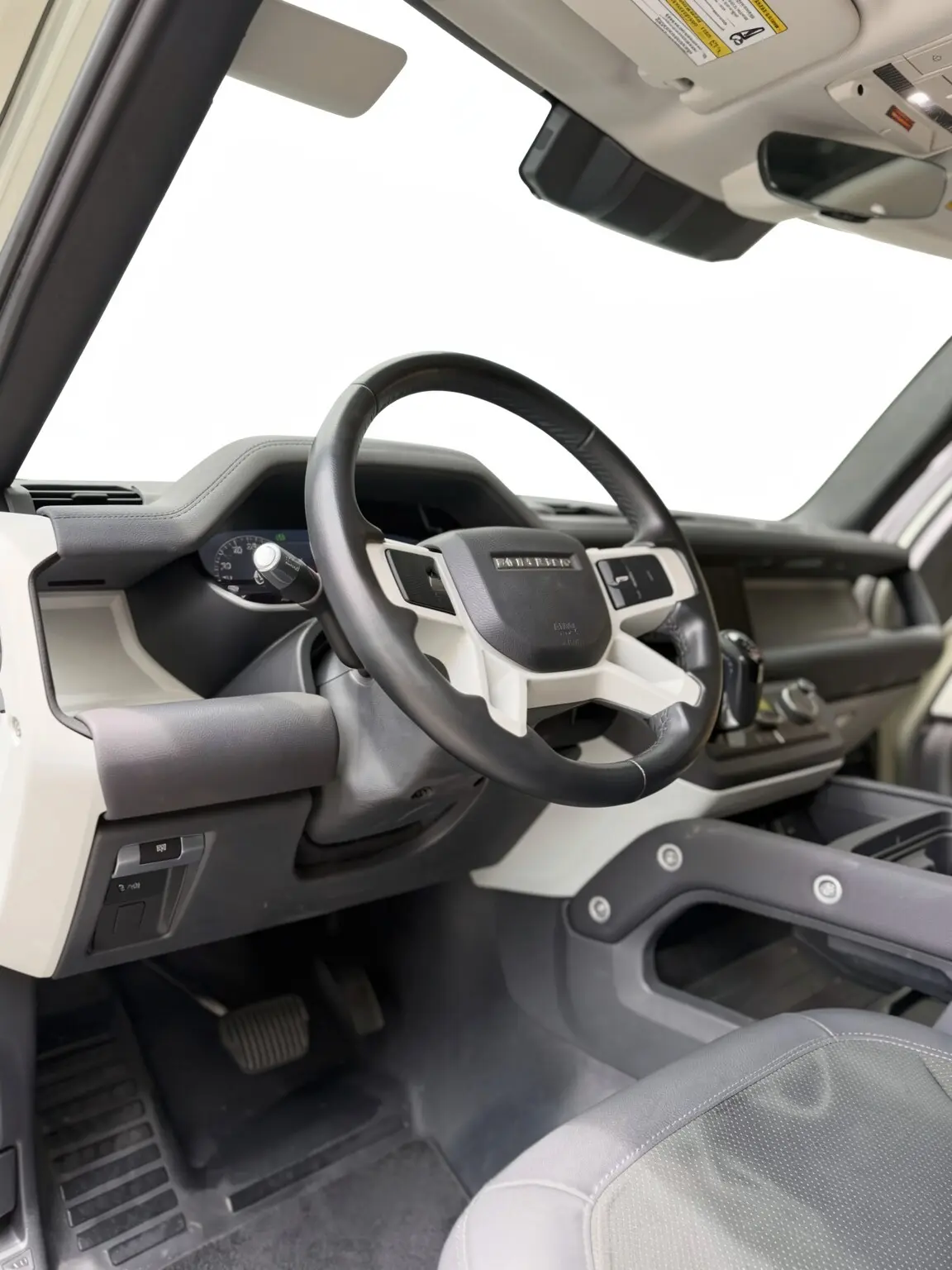 2022 Land Rover Defender P-400 — foto 3