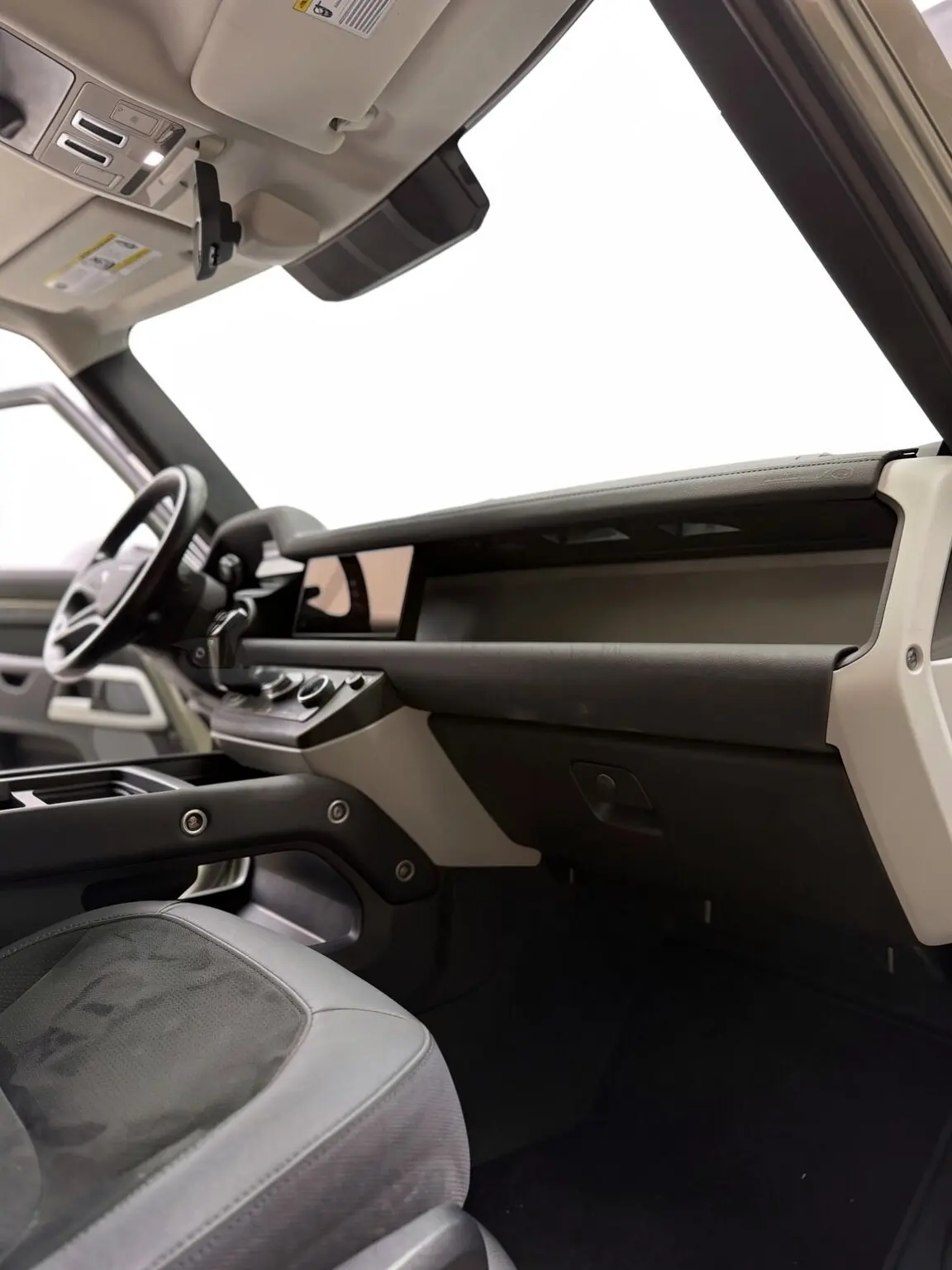 2022 Land Rover Defender P-400 — foto 5