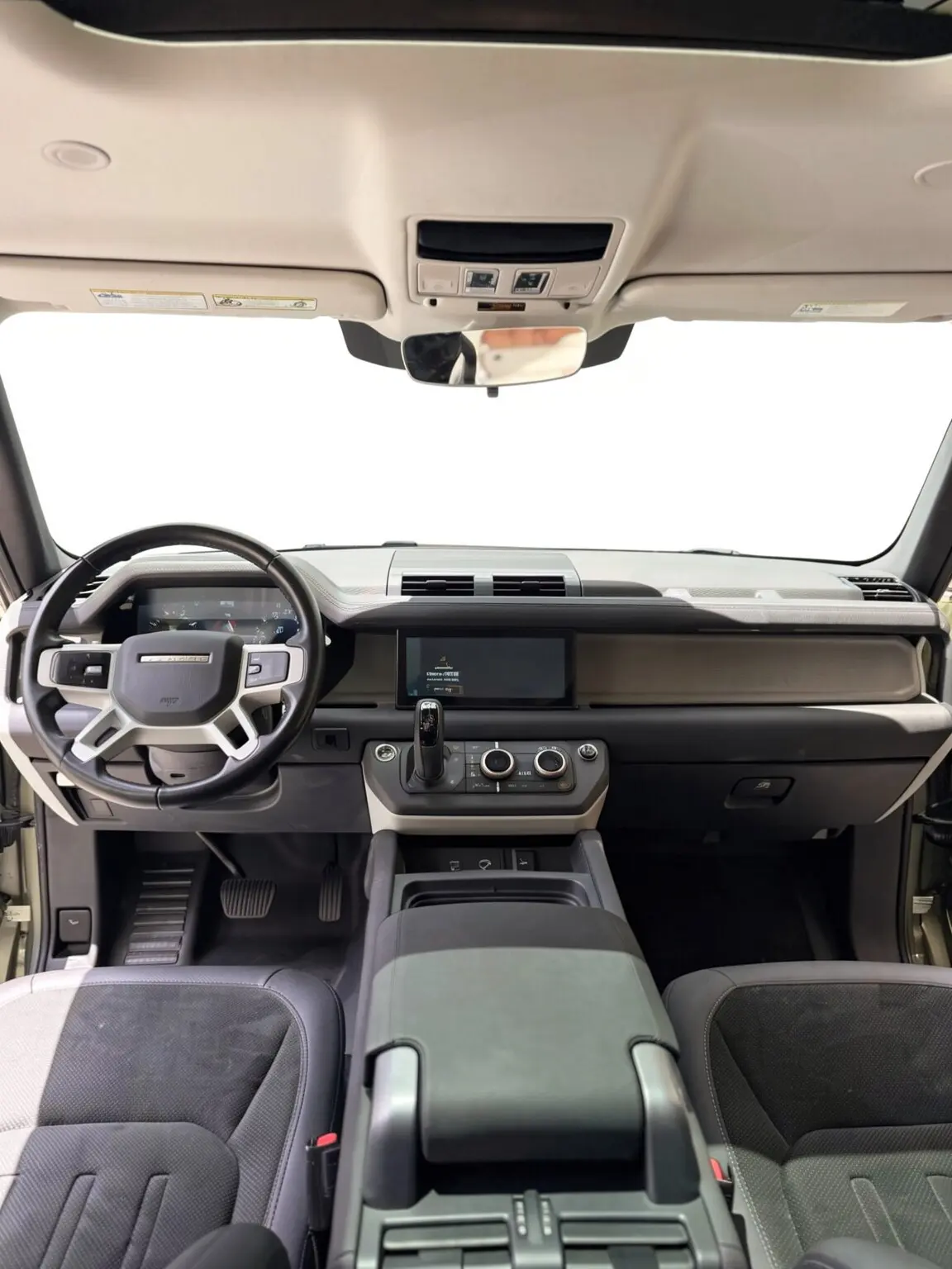 2022 Land Rover Defender P-400 — foto 10