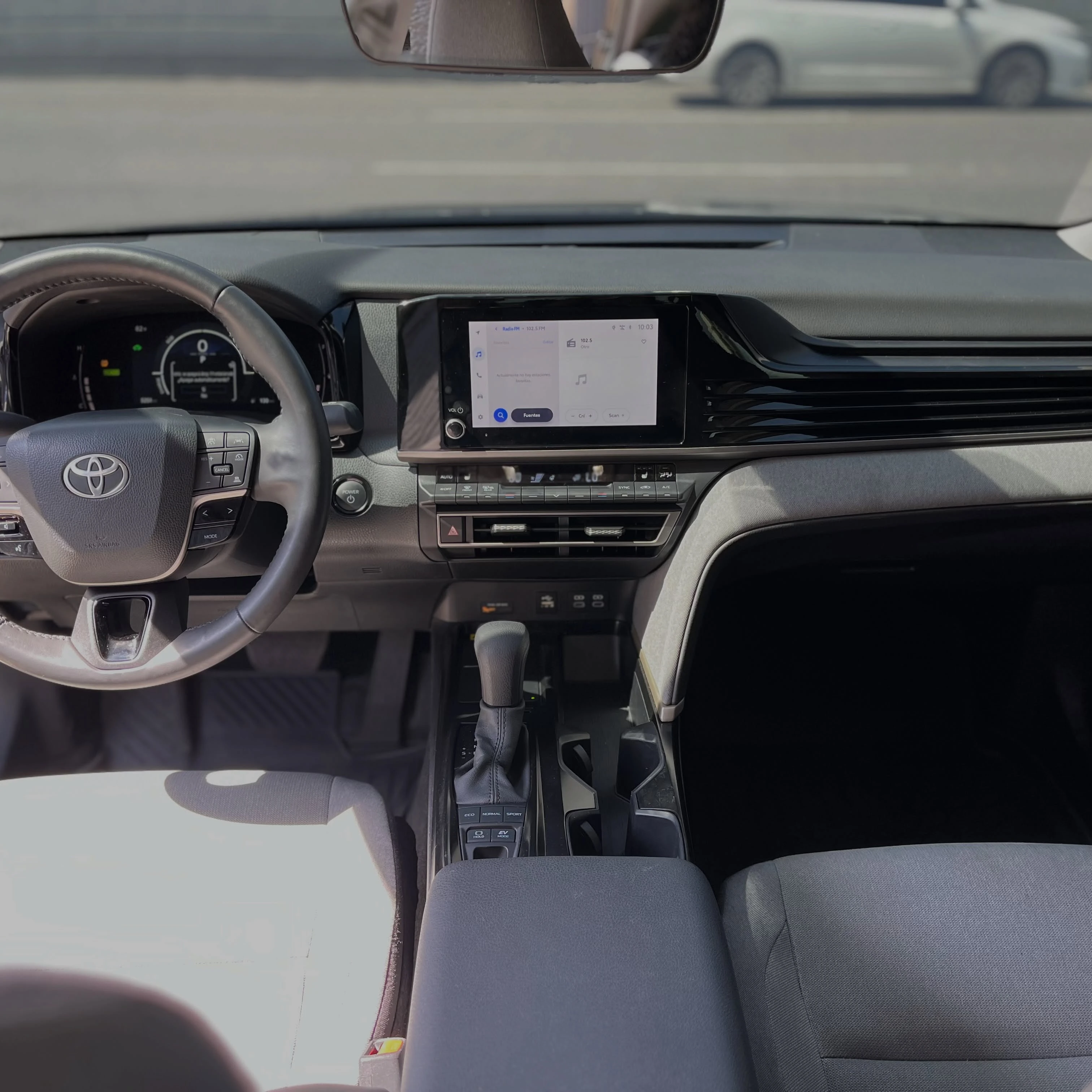 2025 Toyota Camry Le HEV 2025 — foto 7