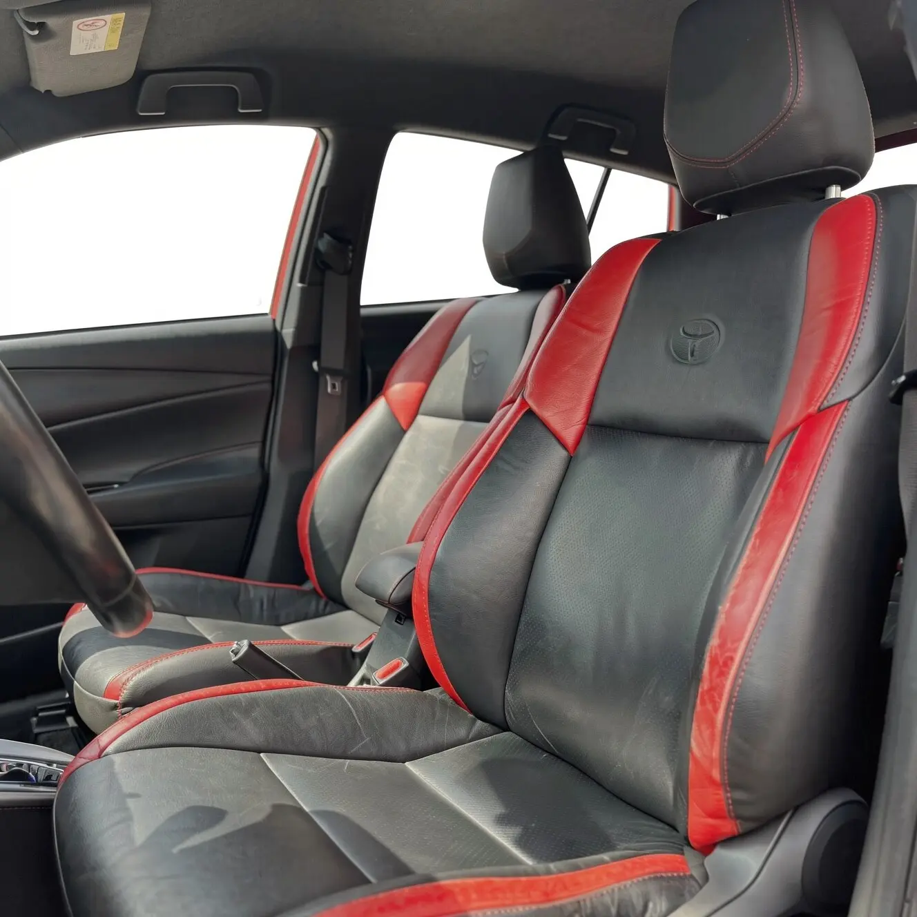 2020 Toyota Yaris S 2020 — foto 3