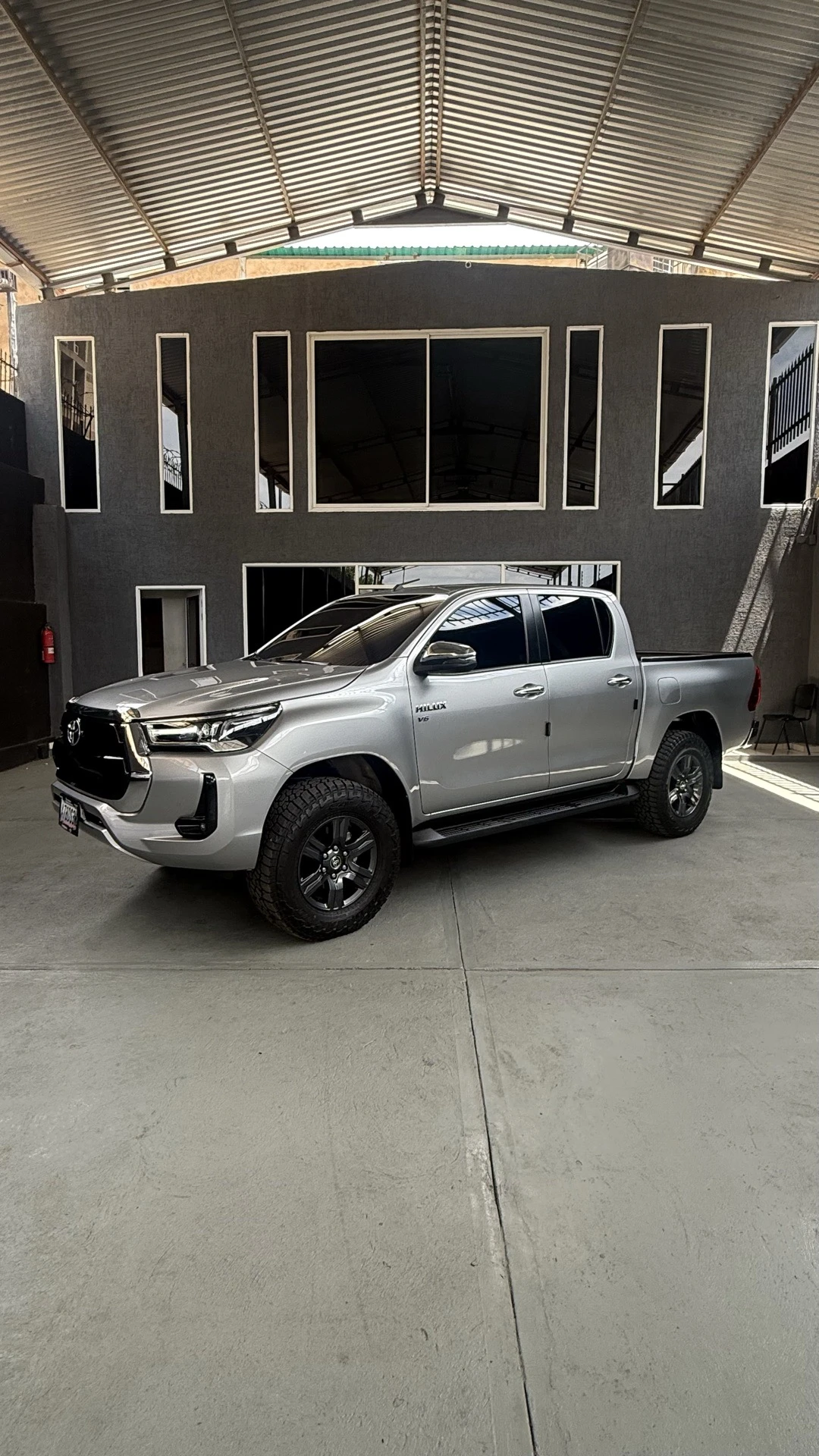 2024 Toyota Hilux SRX