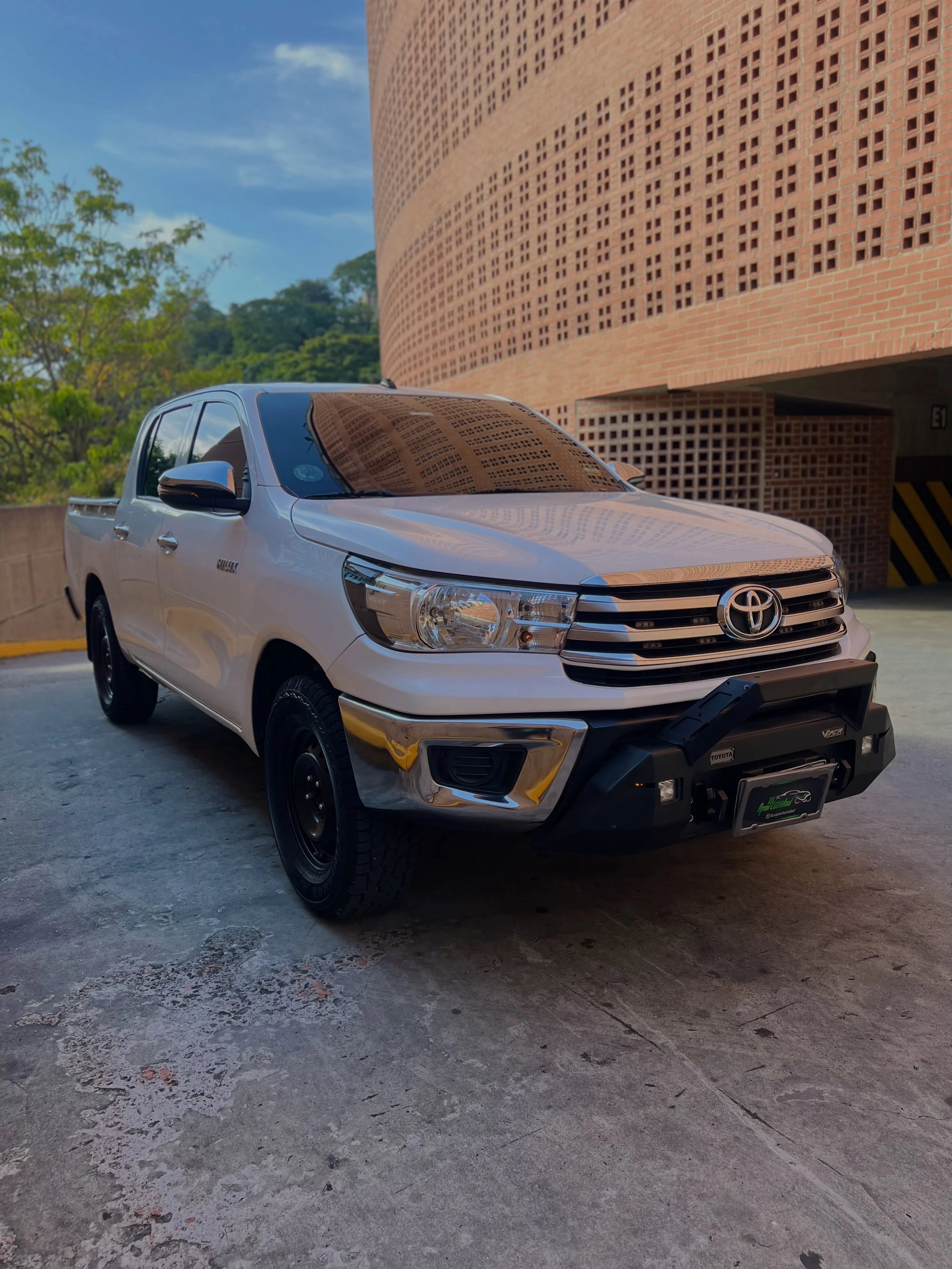2020 Toyota Hilux 2.7L — photo 2