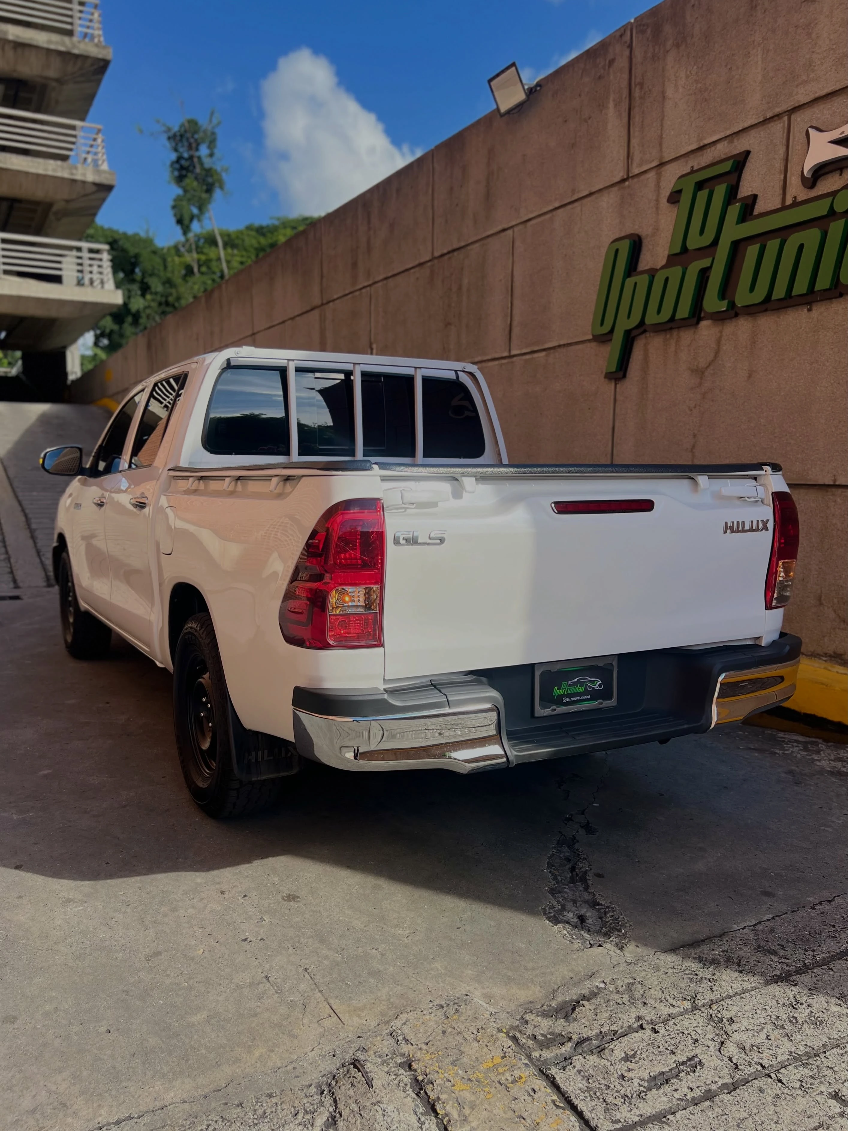 2020 Toyota Hilux 2.7L — photo 5