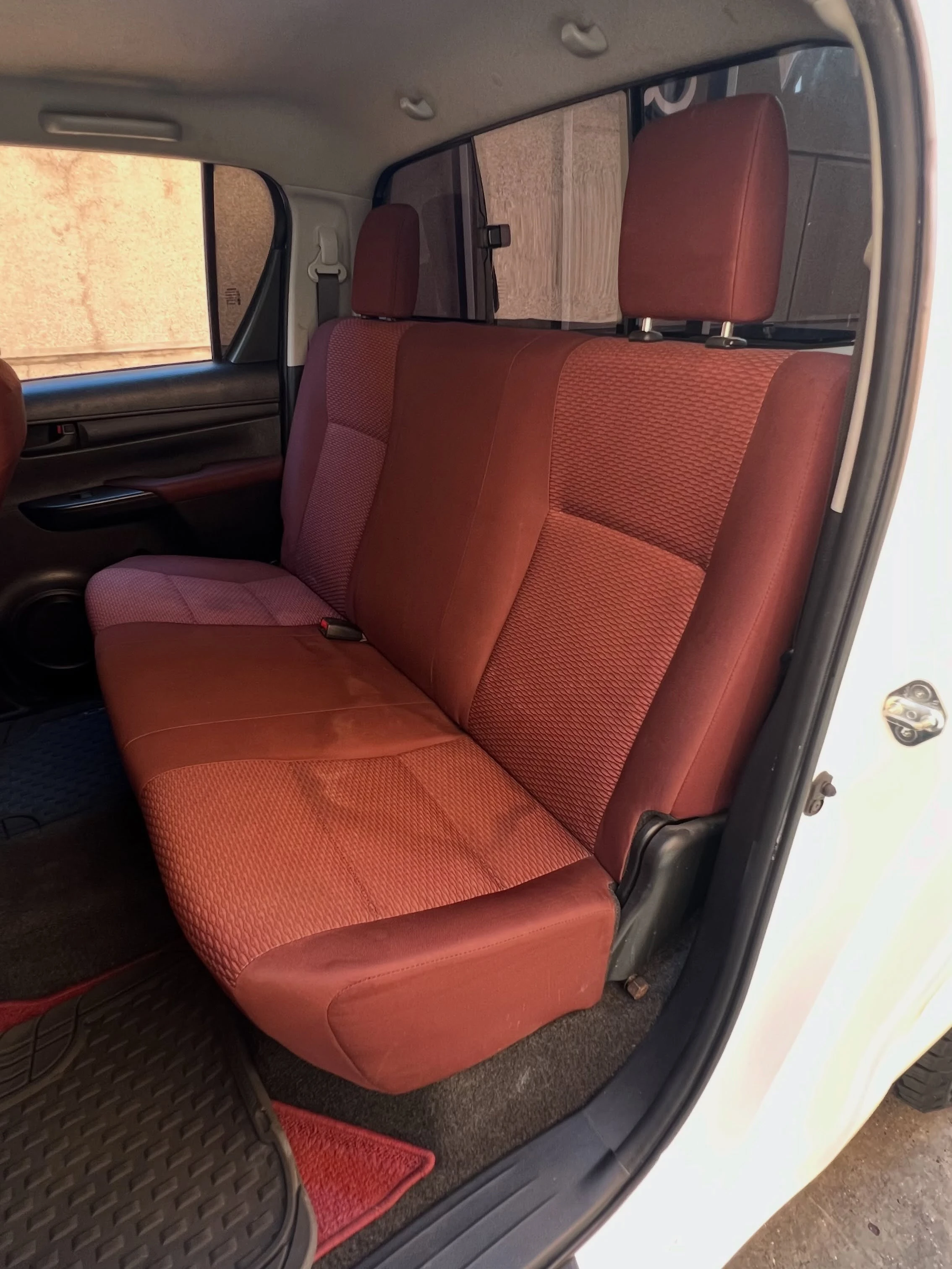 2020 Toyota Hilux 2.7L — photo 7