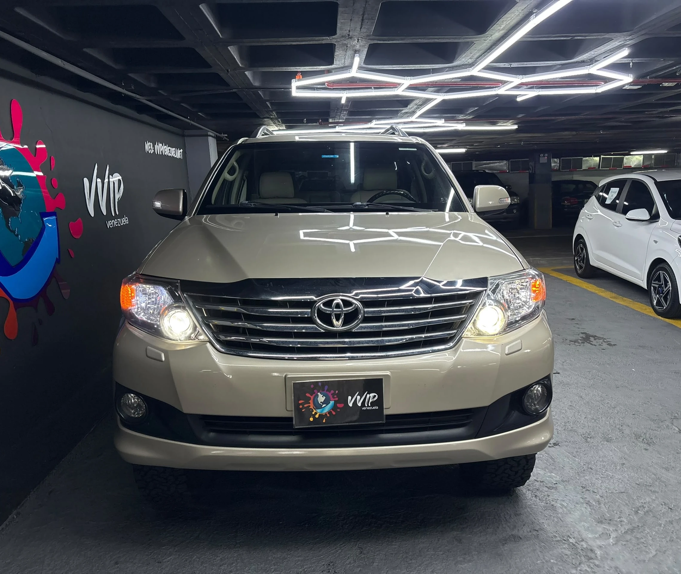 2015 Toyota Fortuner 4x4 — foto 2