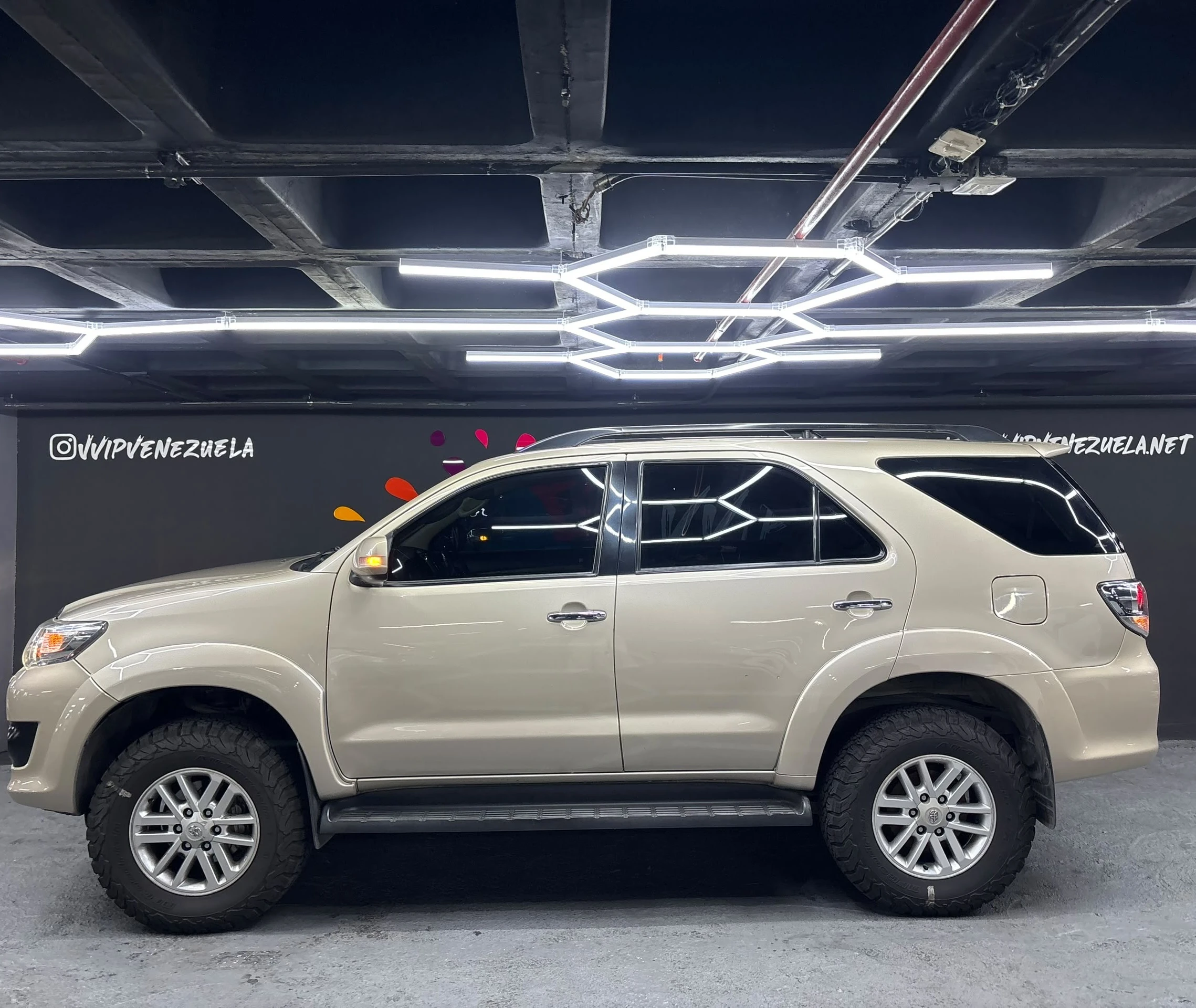 2015 Toyota Fortuner 4x4 — foto 4