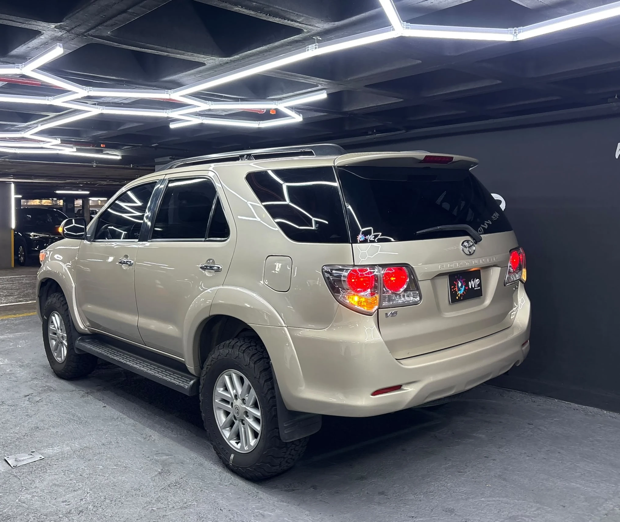 2015 Toyota Fortuner 4x4 — foto 6