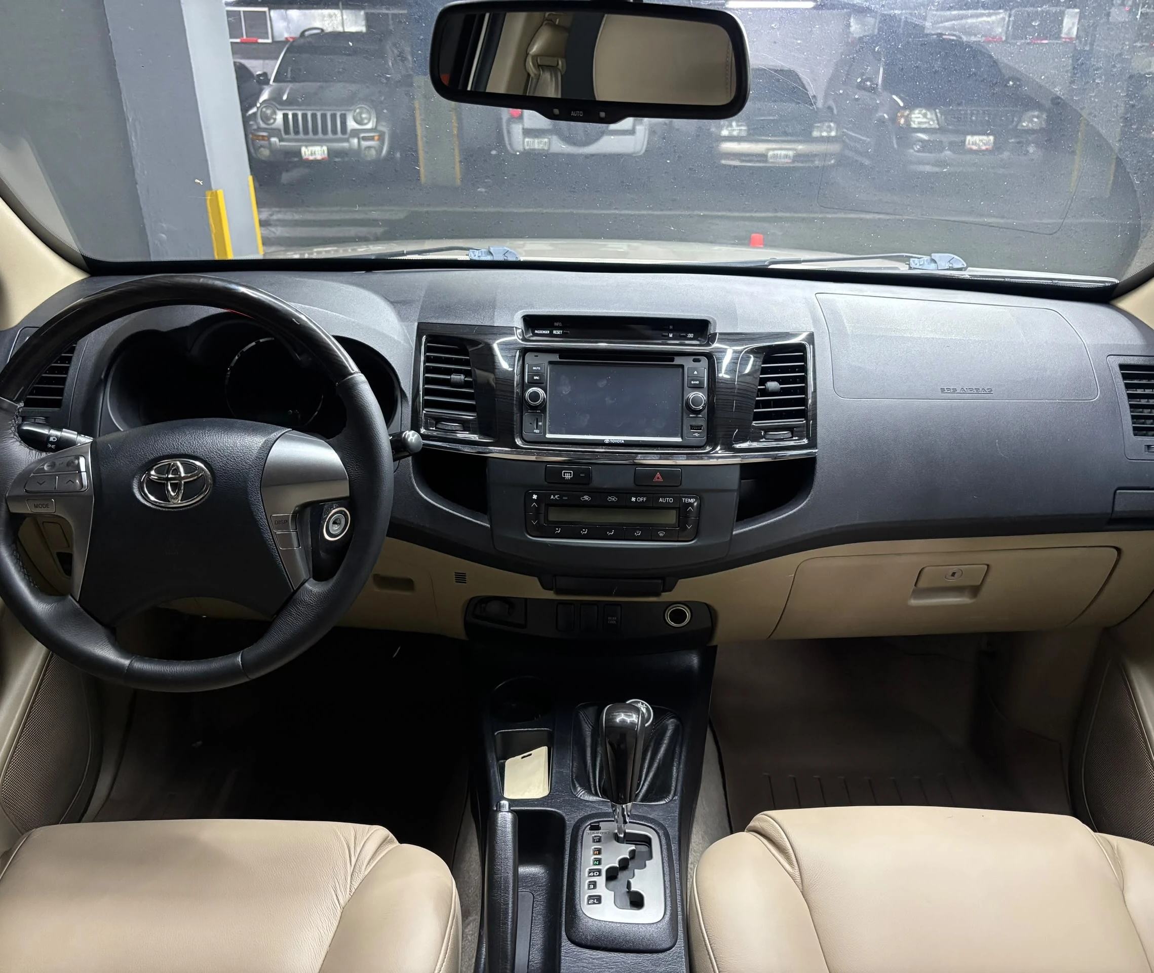 2015 Toyota Fortuner 4x4 — foto 9