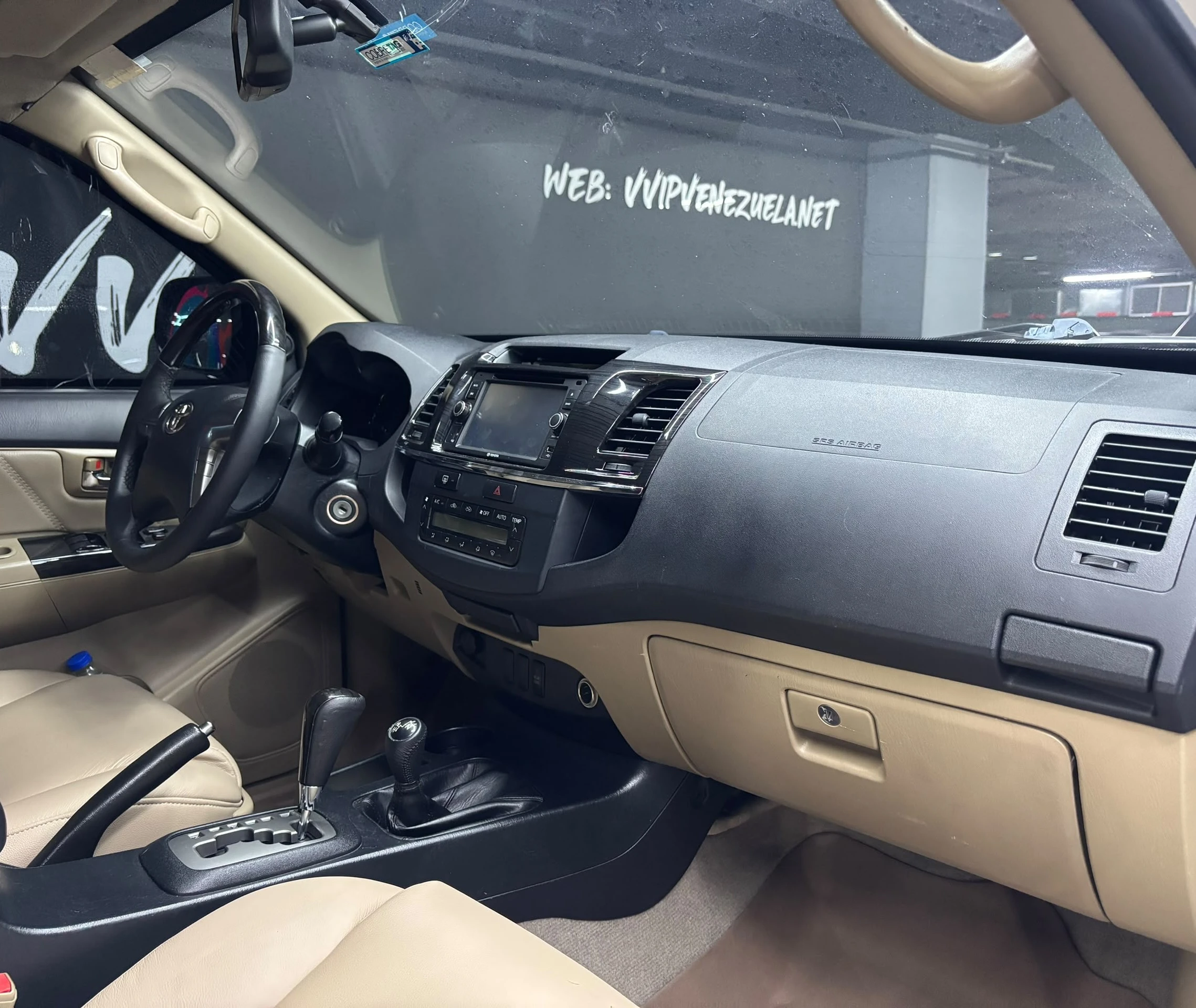 2015 Toyota Fortuner 4x4 — foto 11