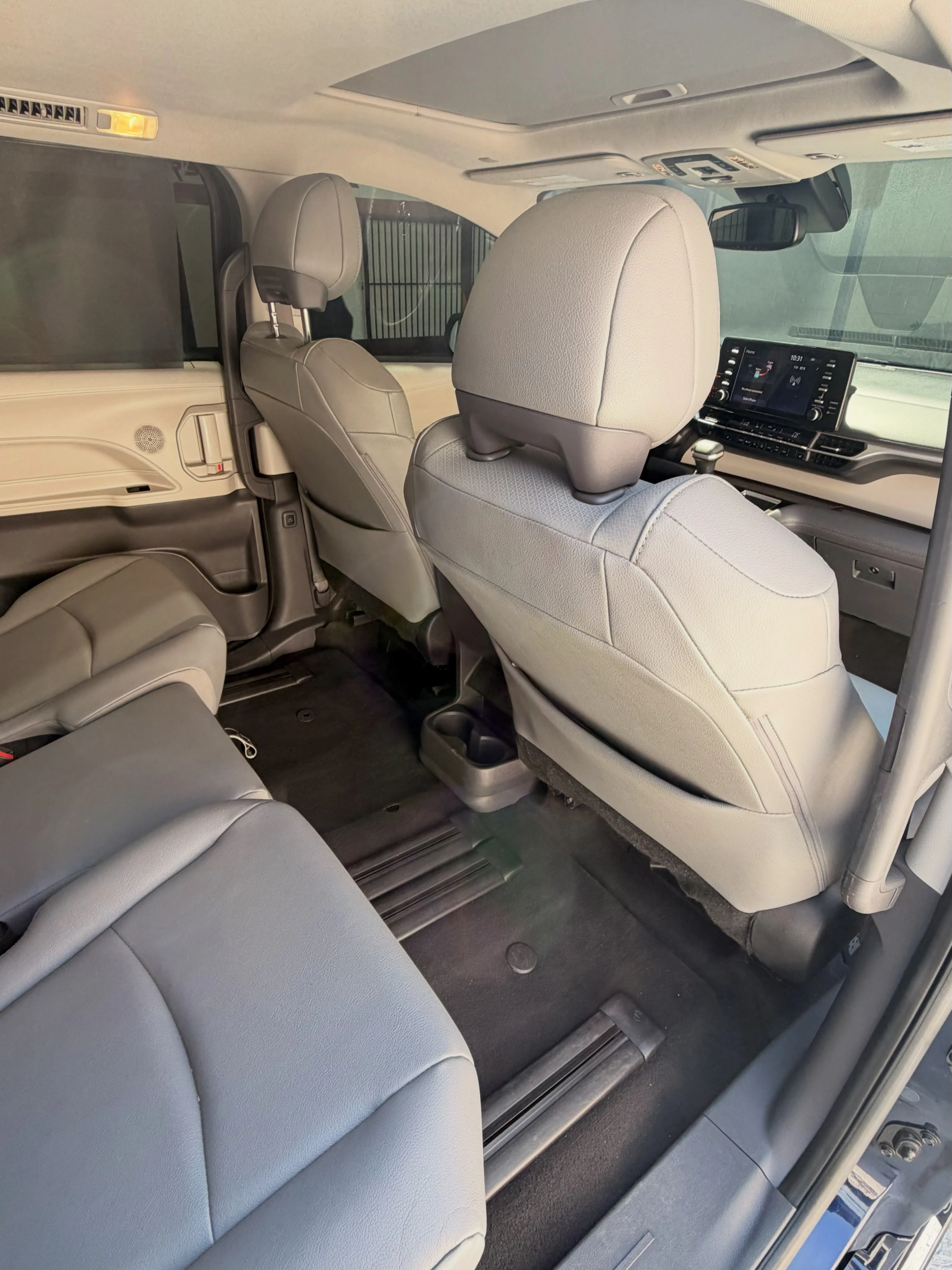 2023 Toyota Sienna XLE — foto 5