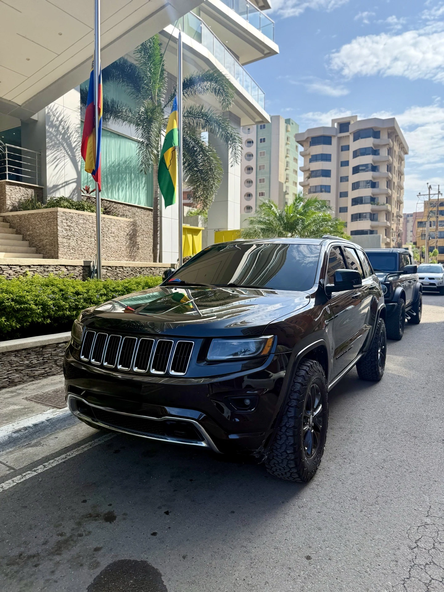 2013 Jeep Grand Cherokee L Limited 4g plus