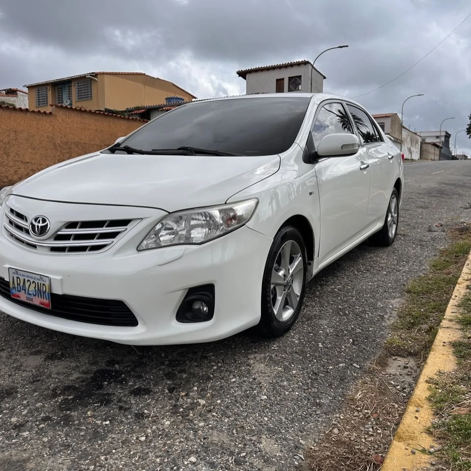 2014 Toyota Corolla Gli — foto 2