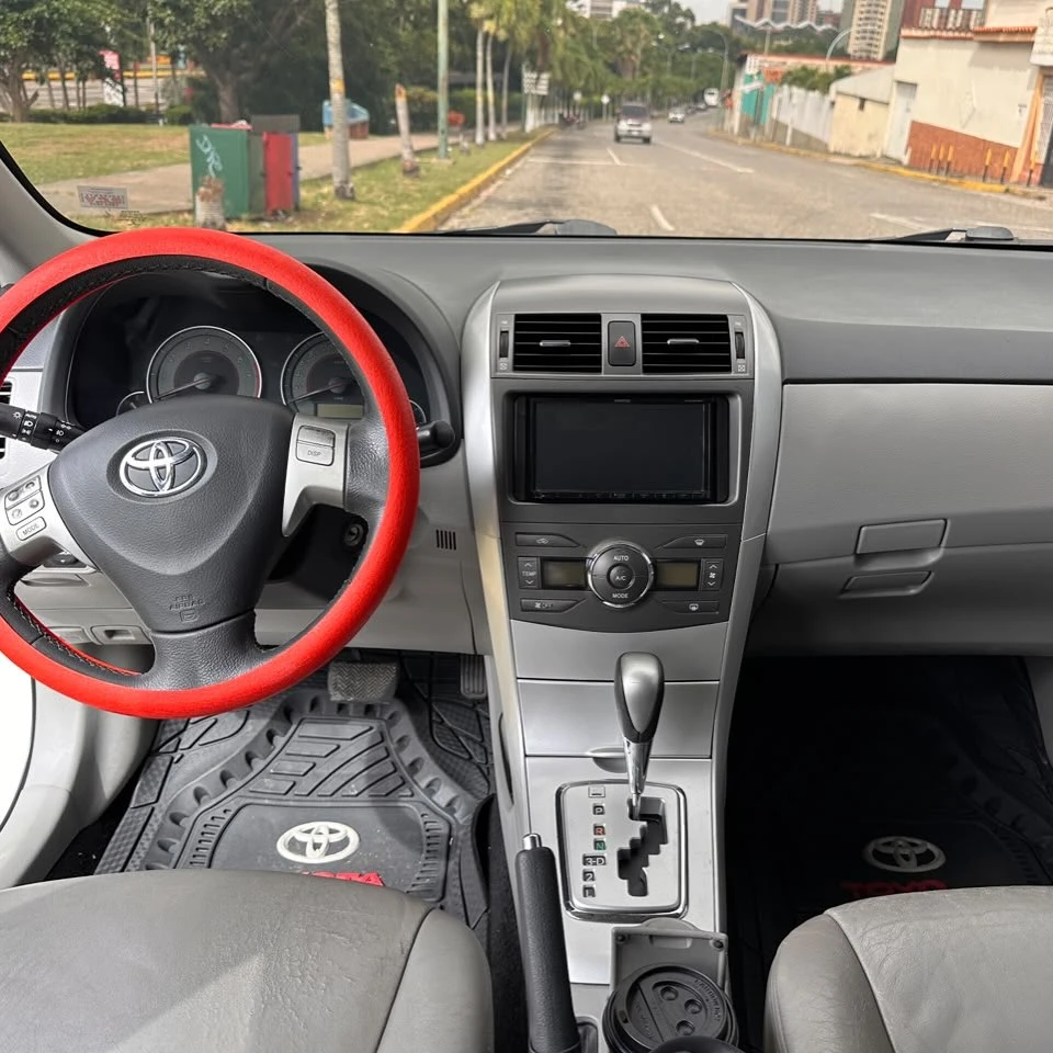 2014 Toyota Corolla Gli — foto 8