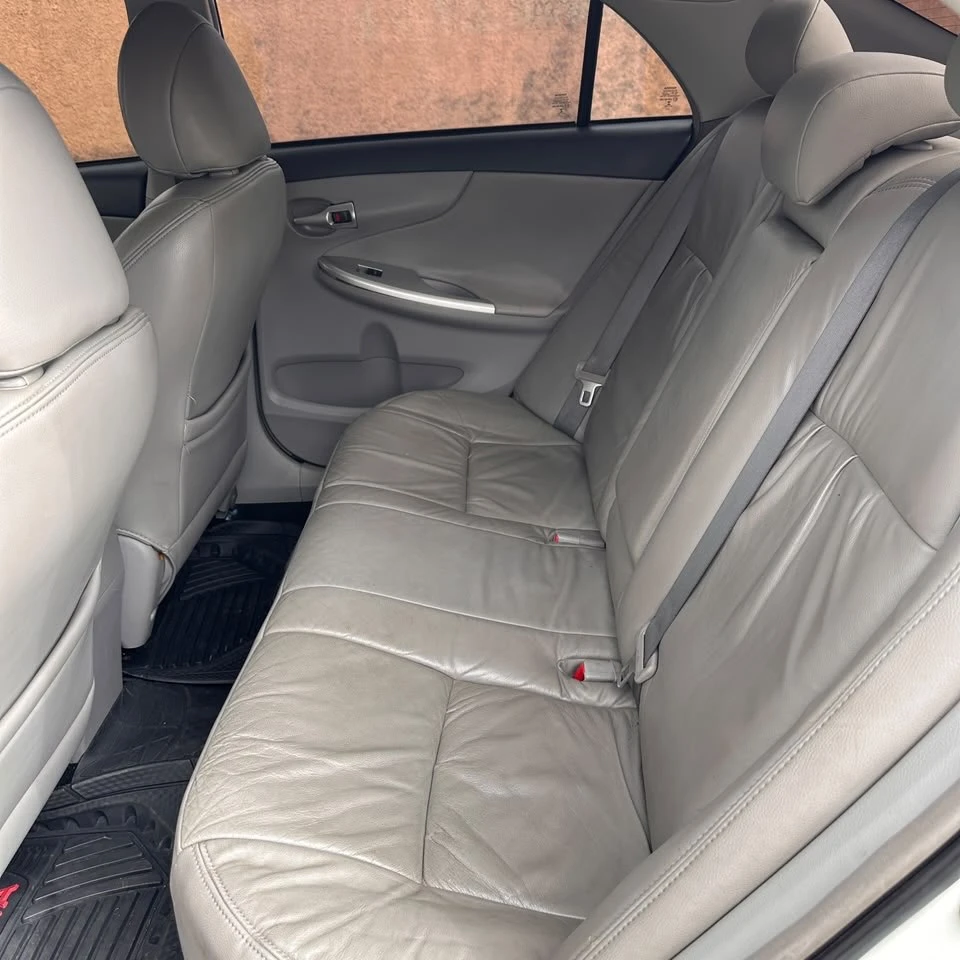 2014 Toyota Corolla Gli — foto 5