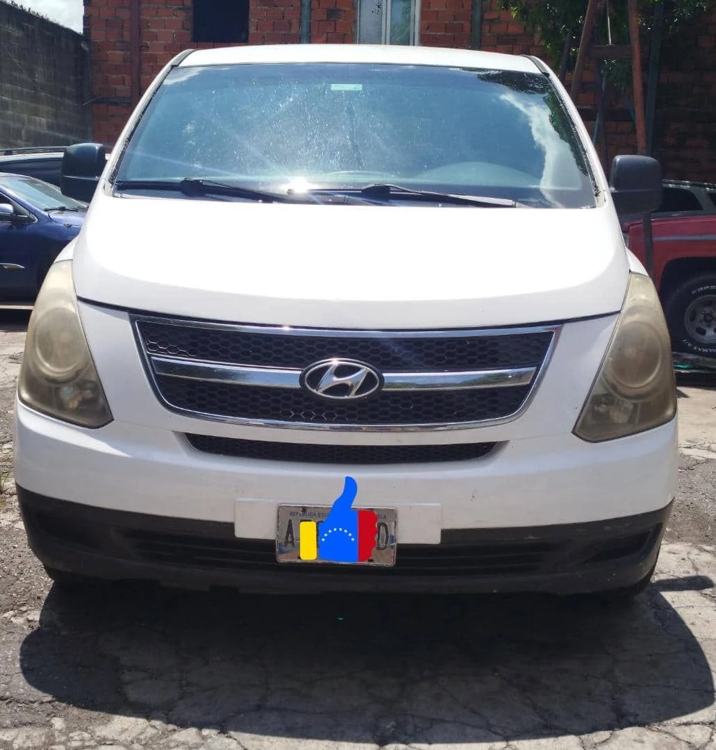 2008 Hyundai H1 LE