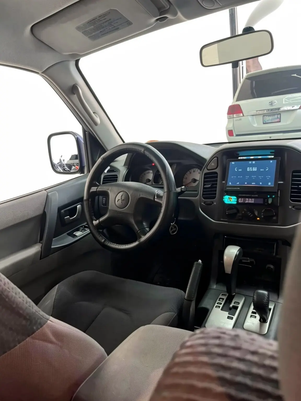 2007 Mitsubishi Montero Limited — foto 8