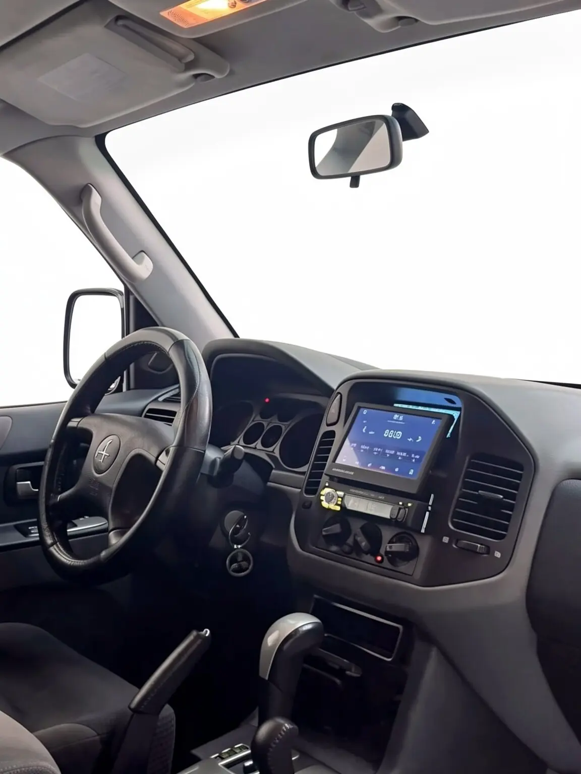 2007 Mitsubishi Montero Limited — foto 7