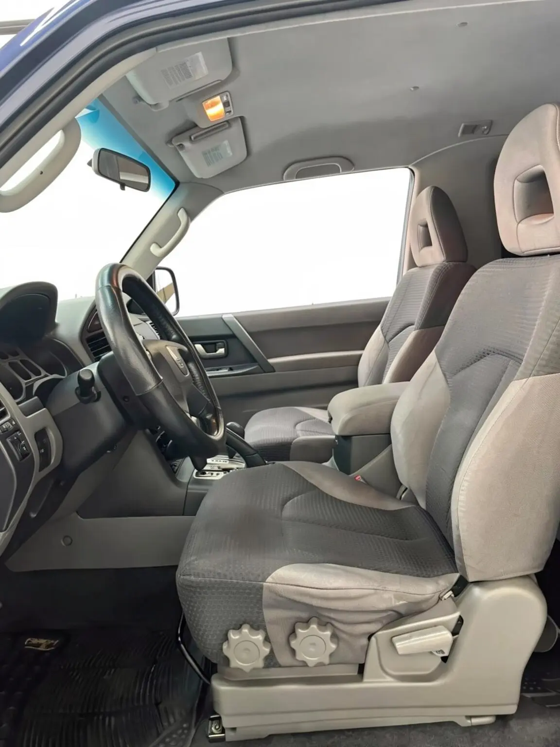 2007 Mitsubishi Montero Limited — foto 4