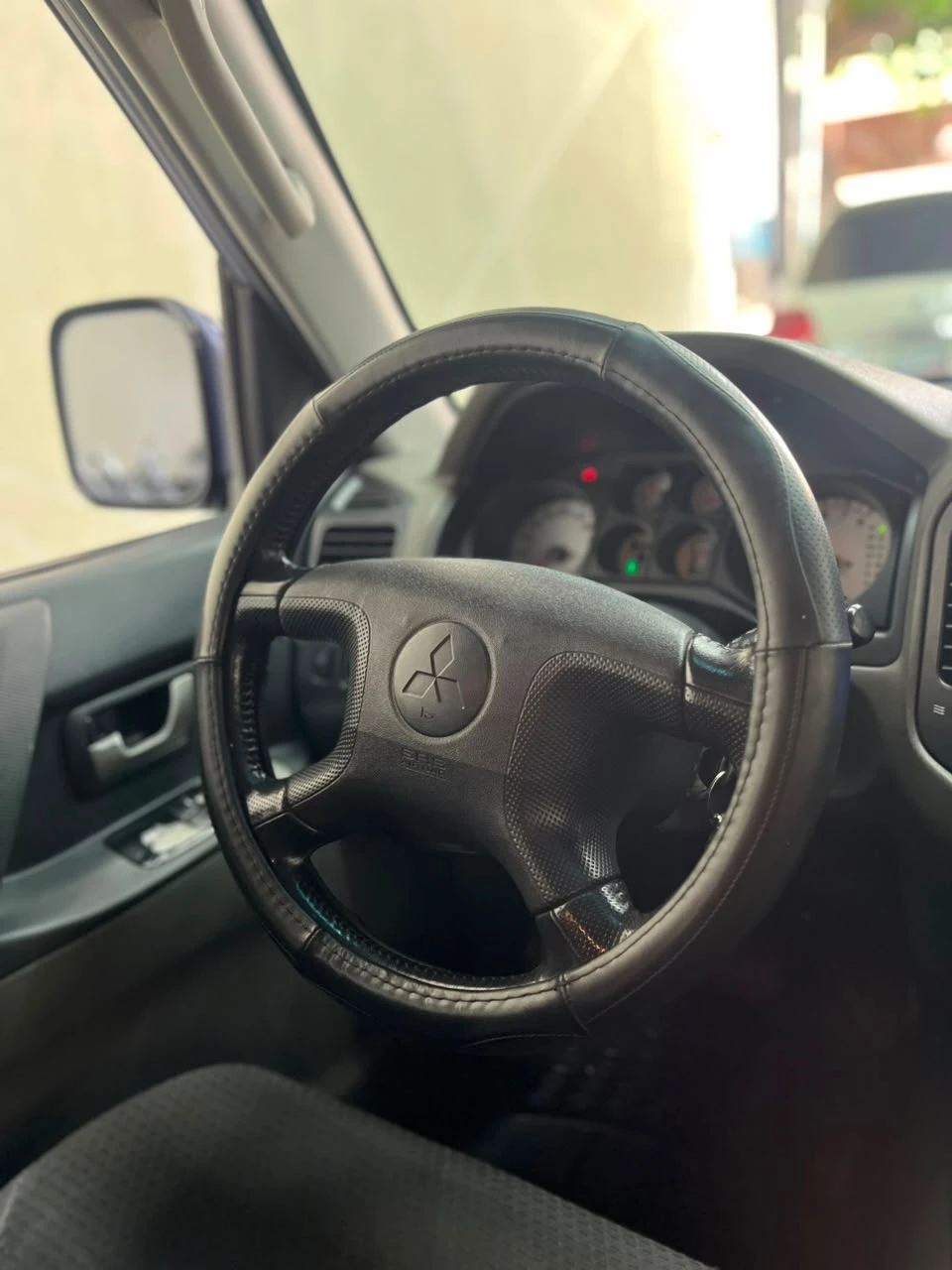 2007 Mitsubishi Montero Limited — foto 9