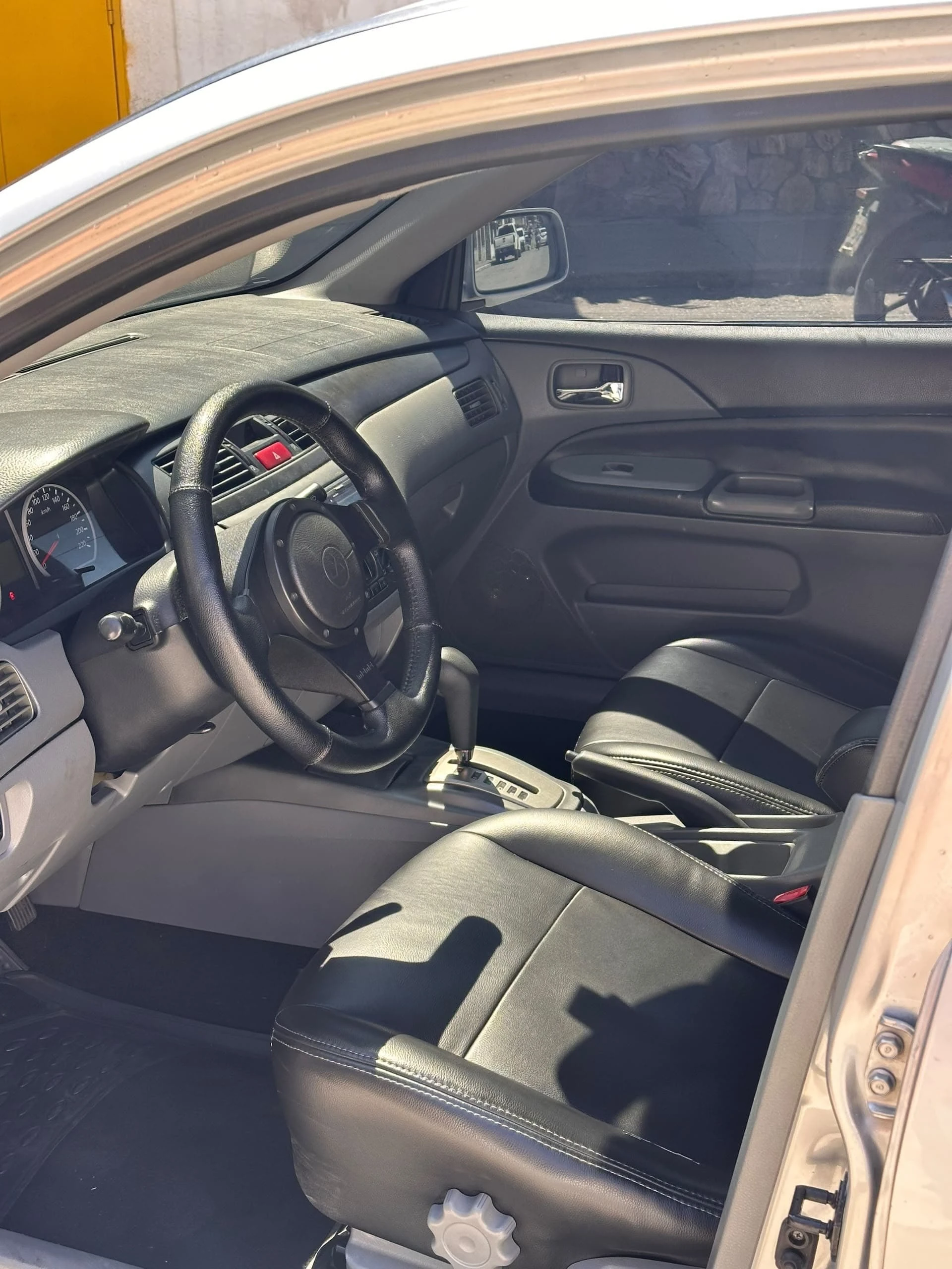 2014 Mitsubishi Lancer Glx — foto 7