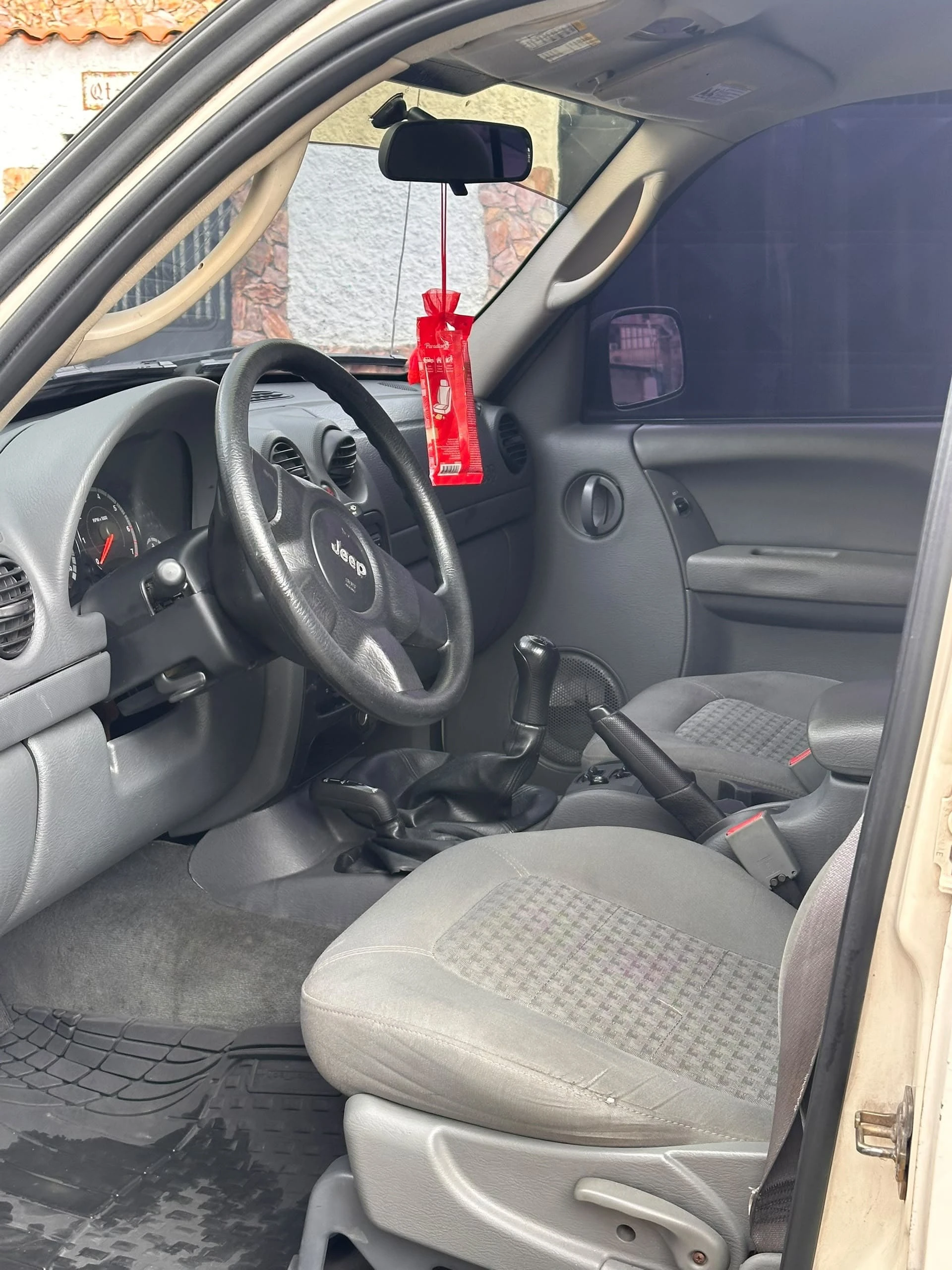 2007 Jeep Liberty 6v — foto 5