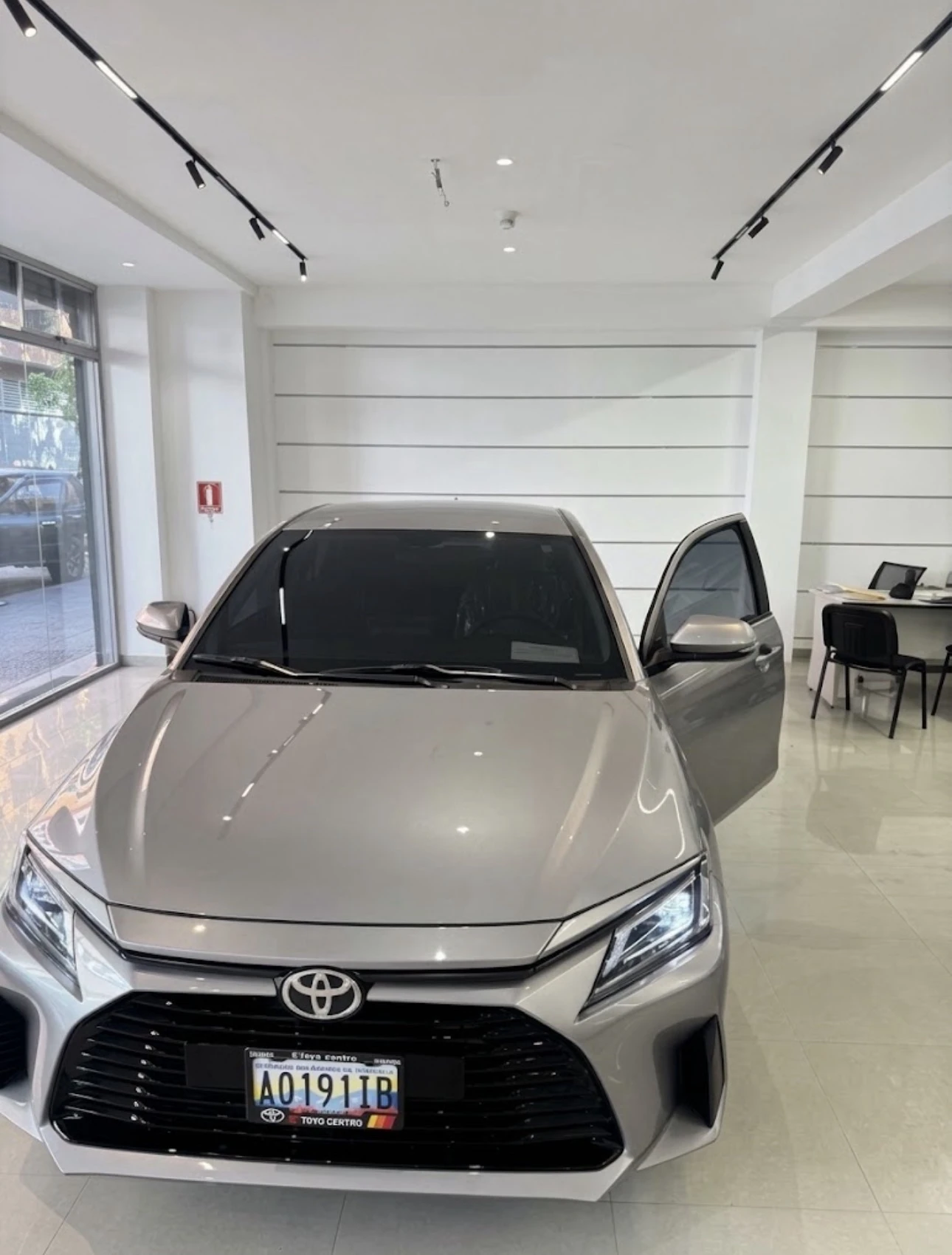 2026 Toyota Yaris Sedán E