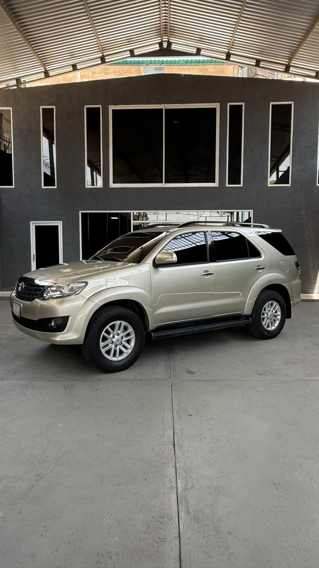 2015 Toyota Fortuner SR