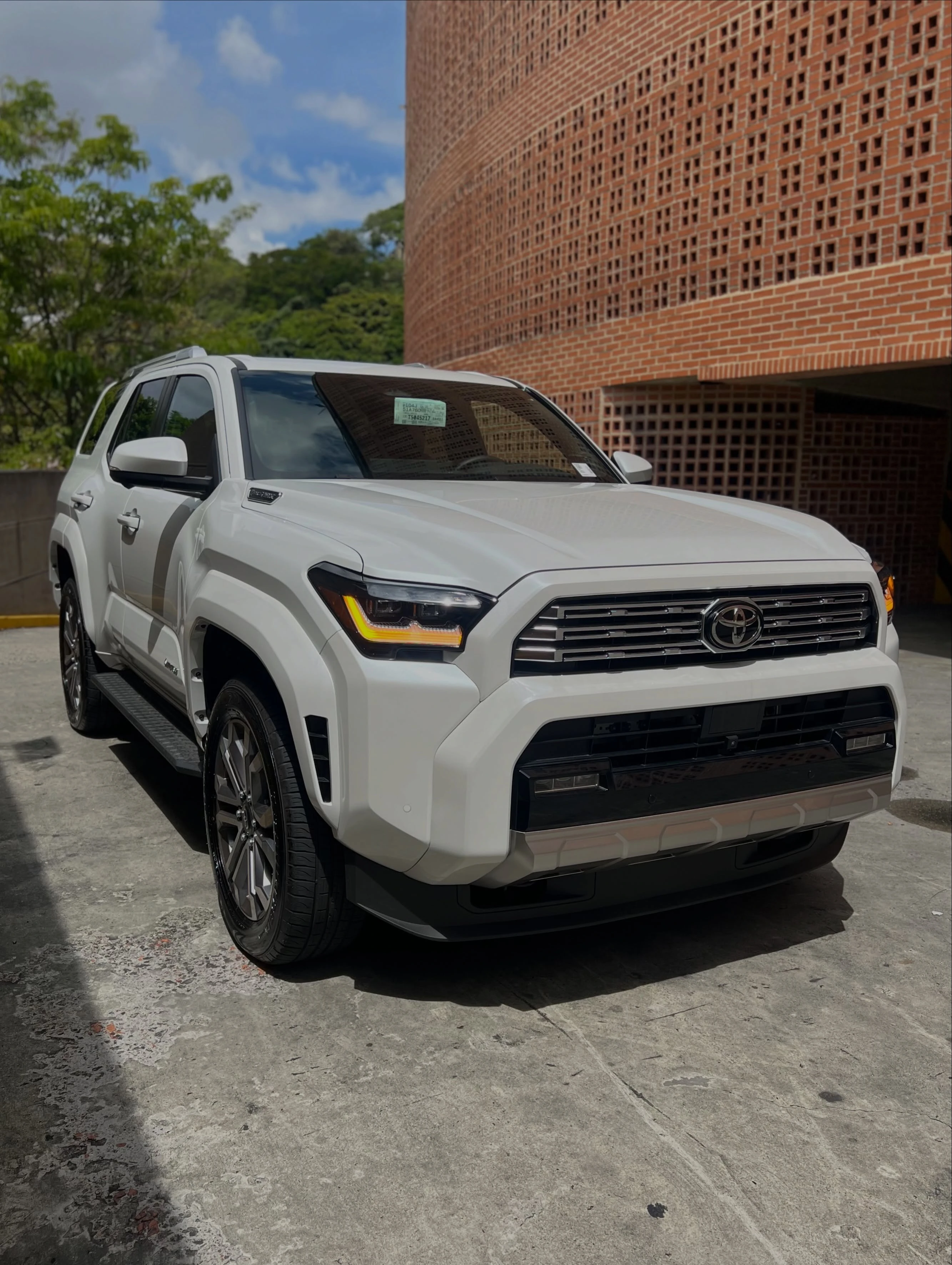 2026 Toyota 4Runner Limited iForce Max — foto 2